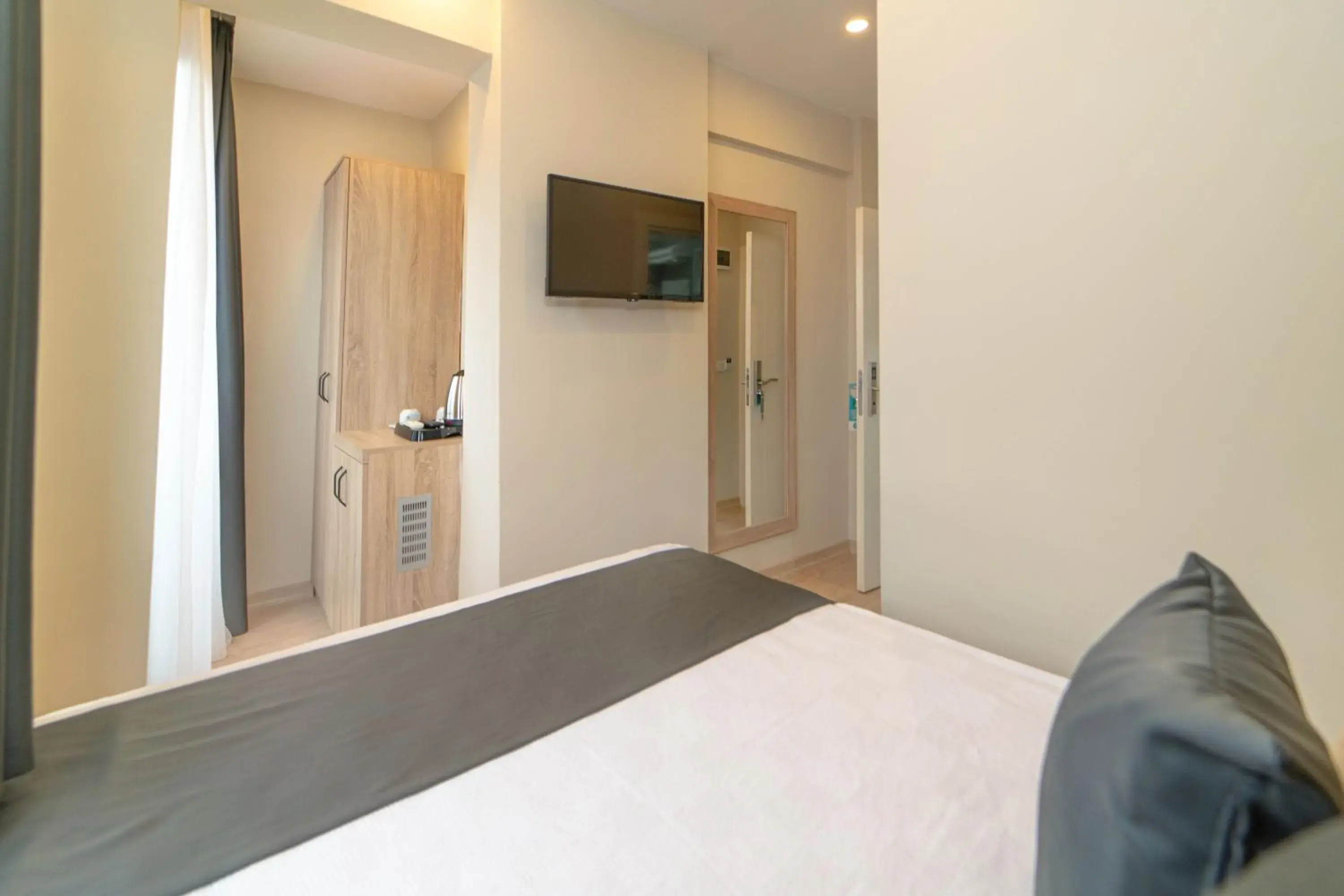 Photo of the whole room, Bed in Deniz Boutique Hotel Photo of the whole room, Bed in Deniz Boutique Hotel