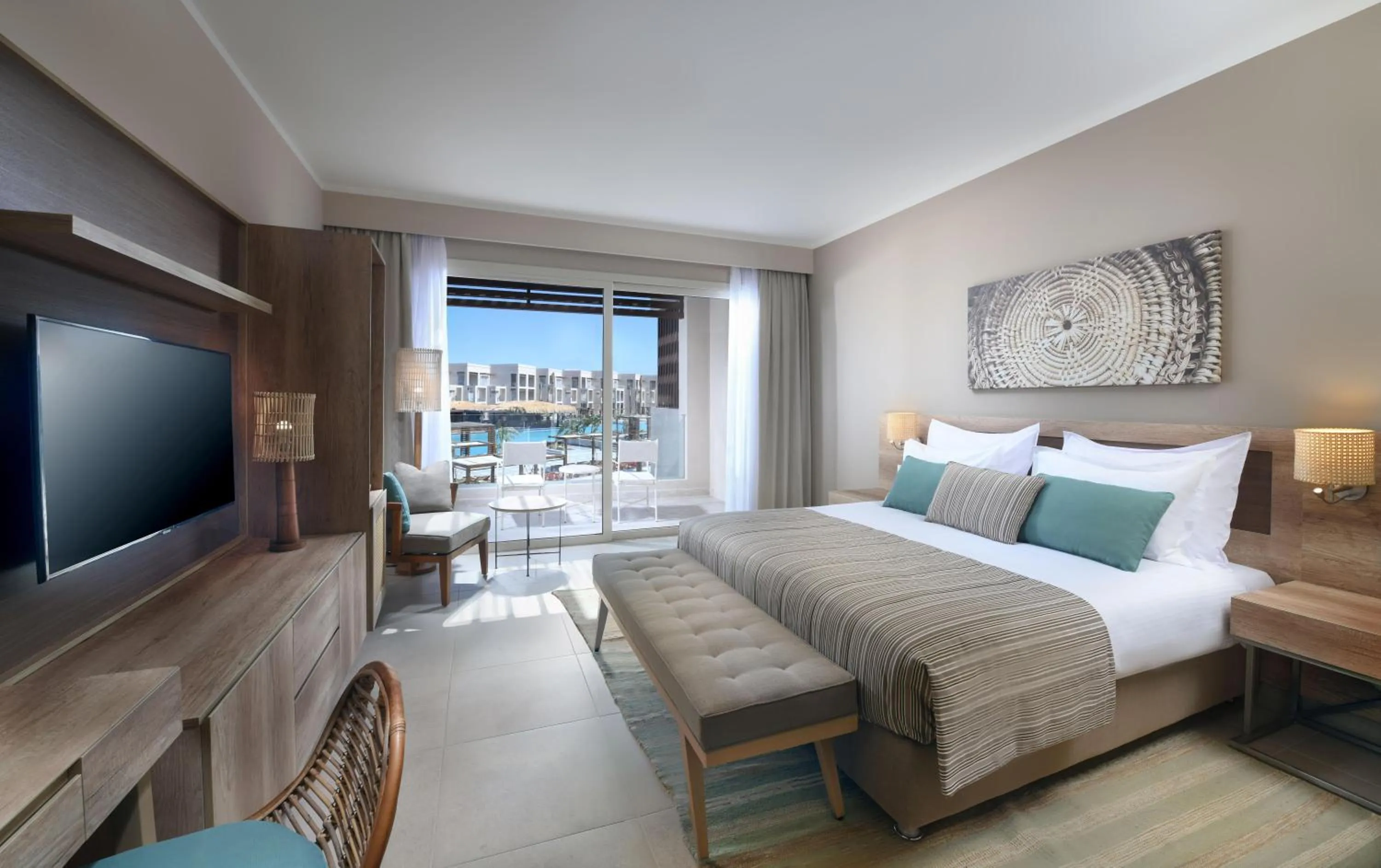 Photo of the whole room, Bed in Steigenberger Resort Ras Soma