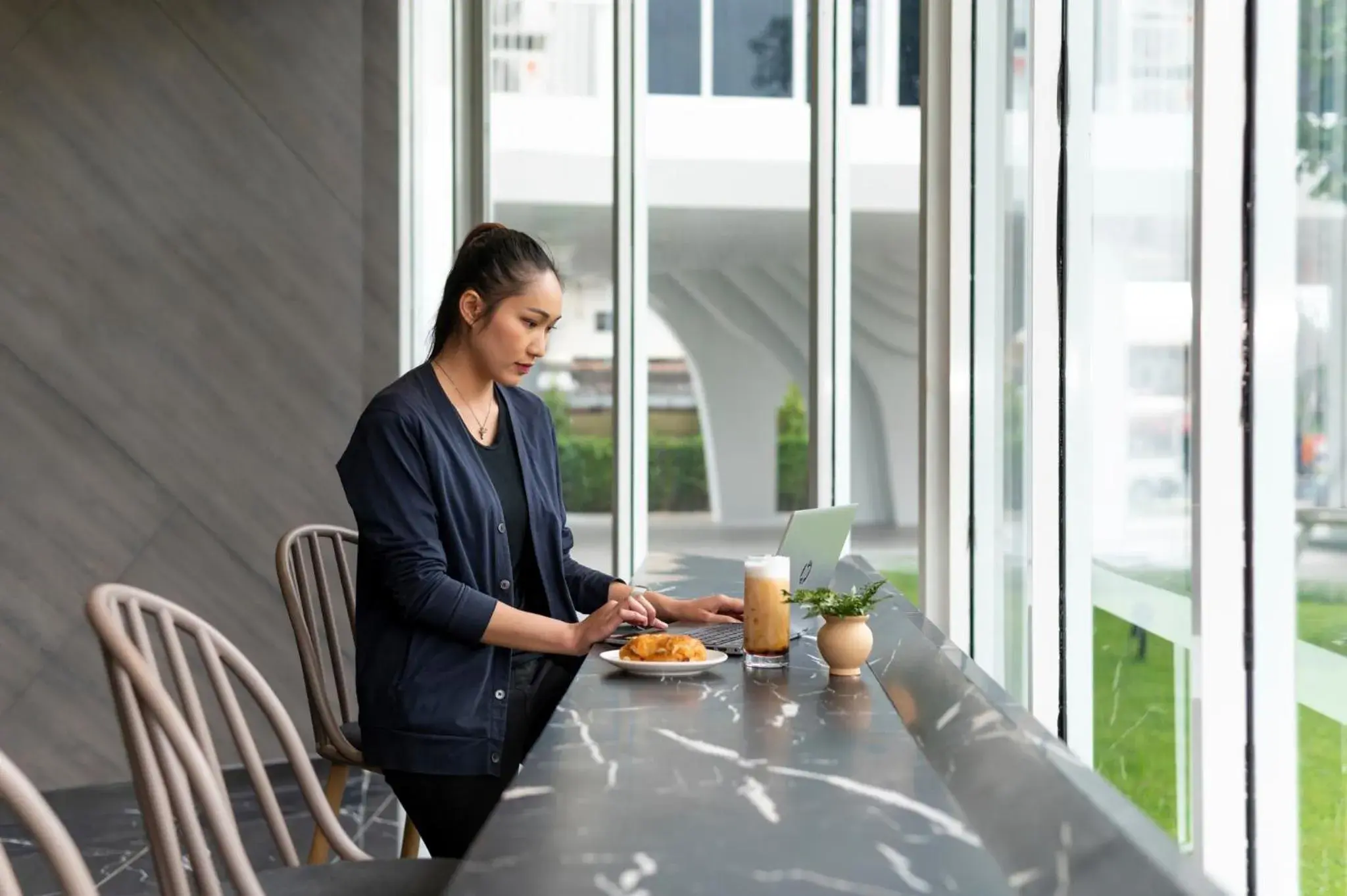 Lounge or bar in VELA Dhi Udon Thani Lounge or bar in VELA Dhi Udon Thani