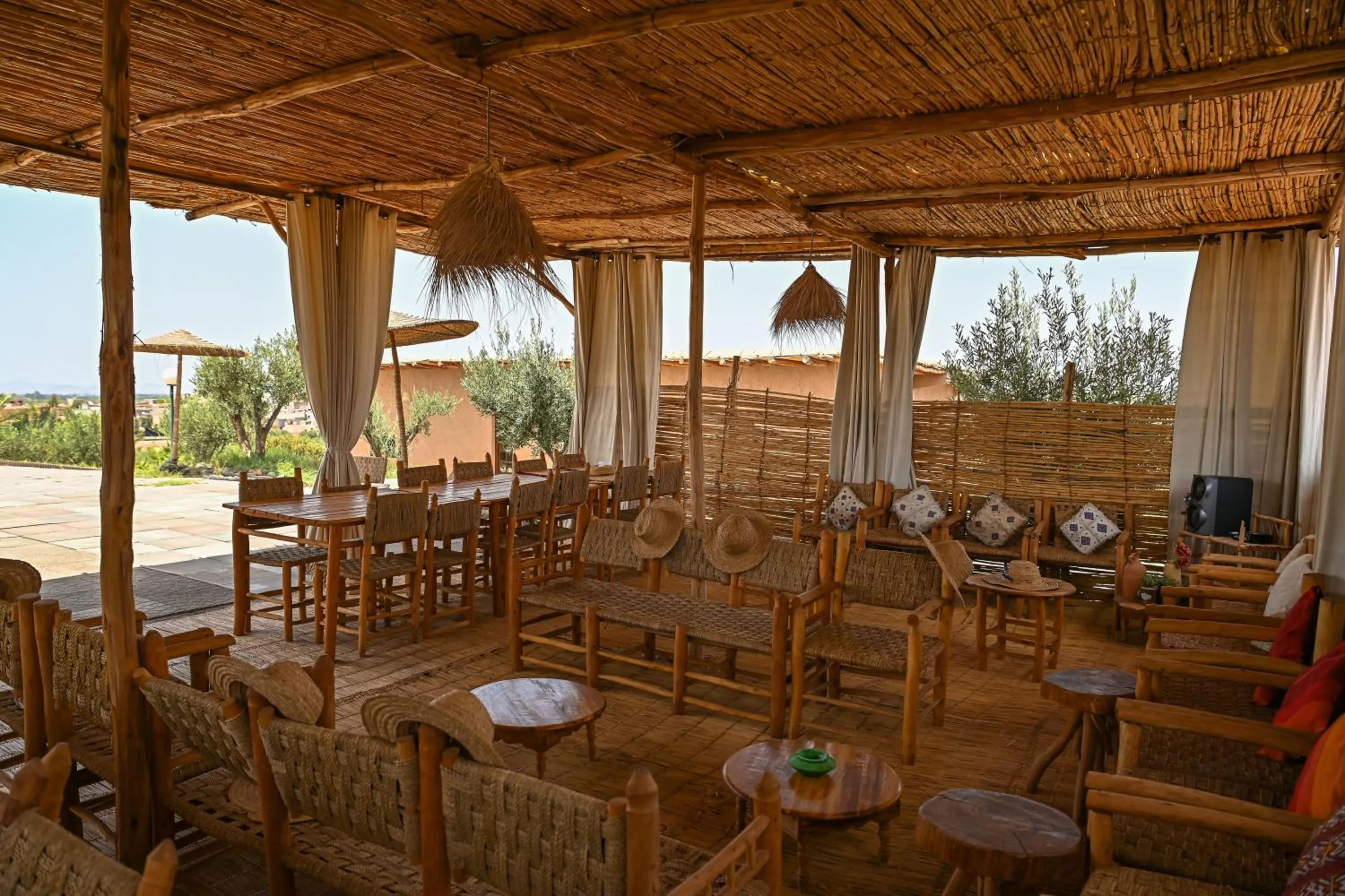 Restaurant/Places to Eat in Le Parc des Oliviers