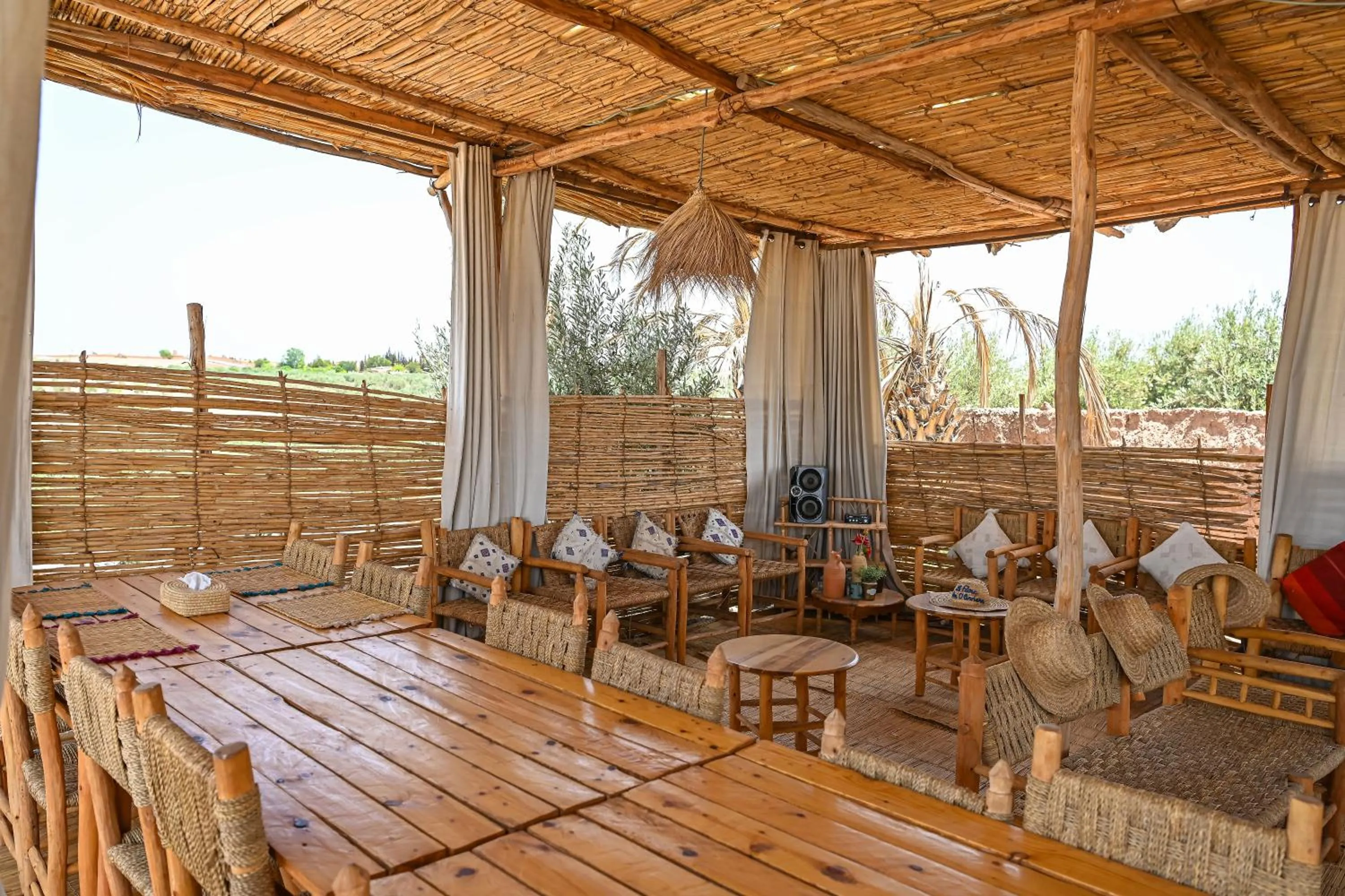 Restaurant/Places to Eat in Le Parc des Oliviers