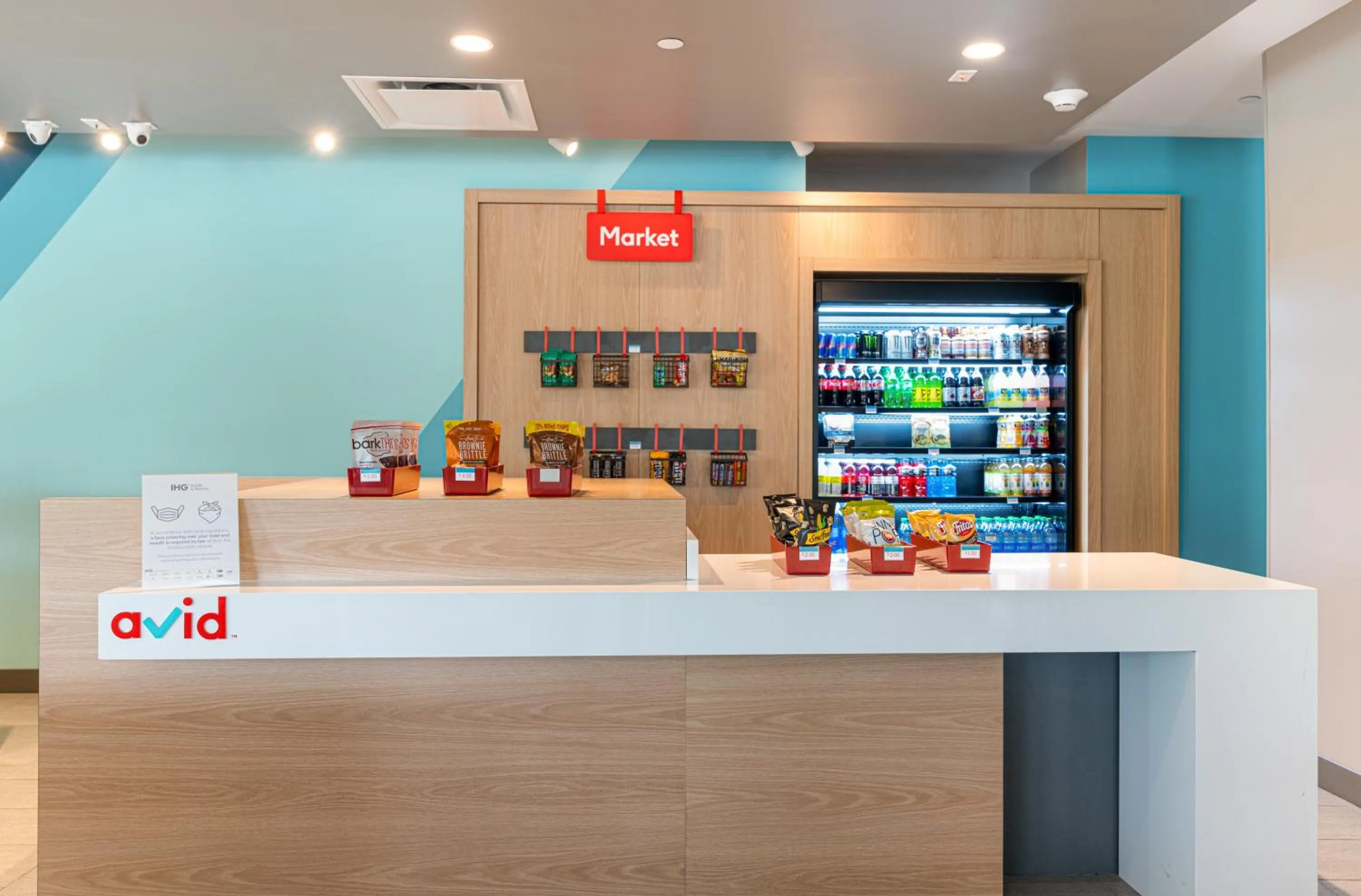 Restaurant/places to eat in avid hotel Summerville by IHG