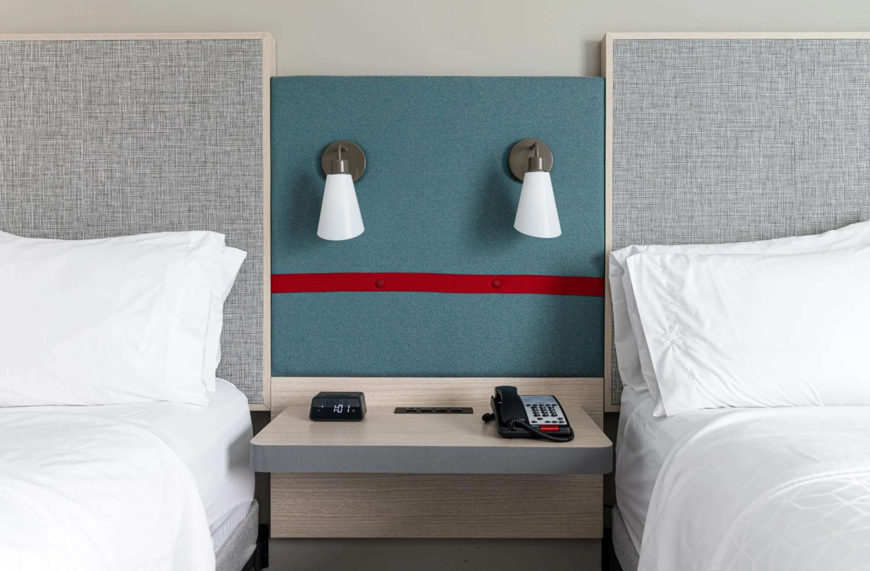 Bedroom, Bed in avid hotel Summerville by IHG