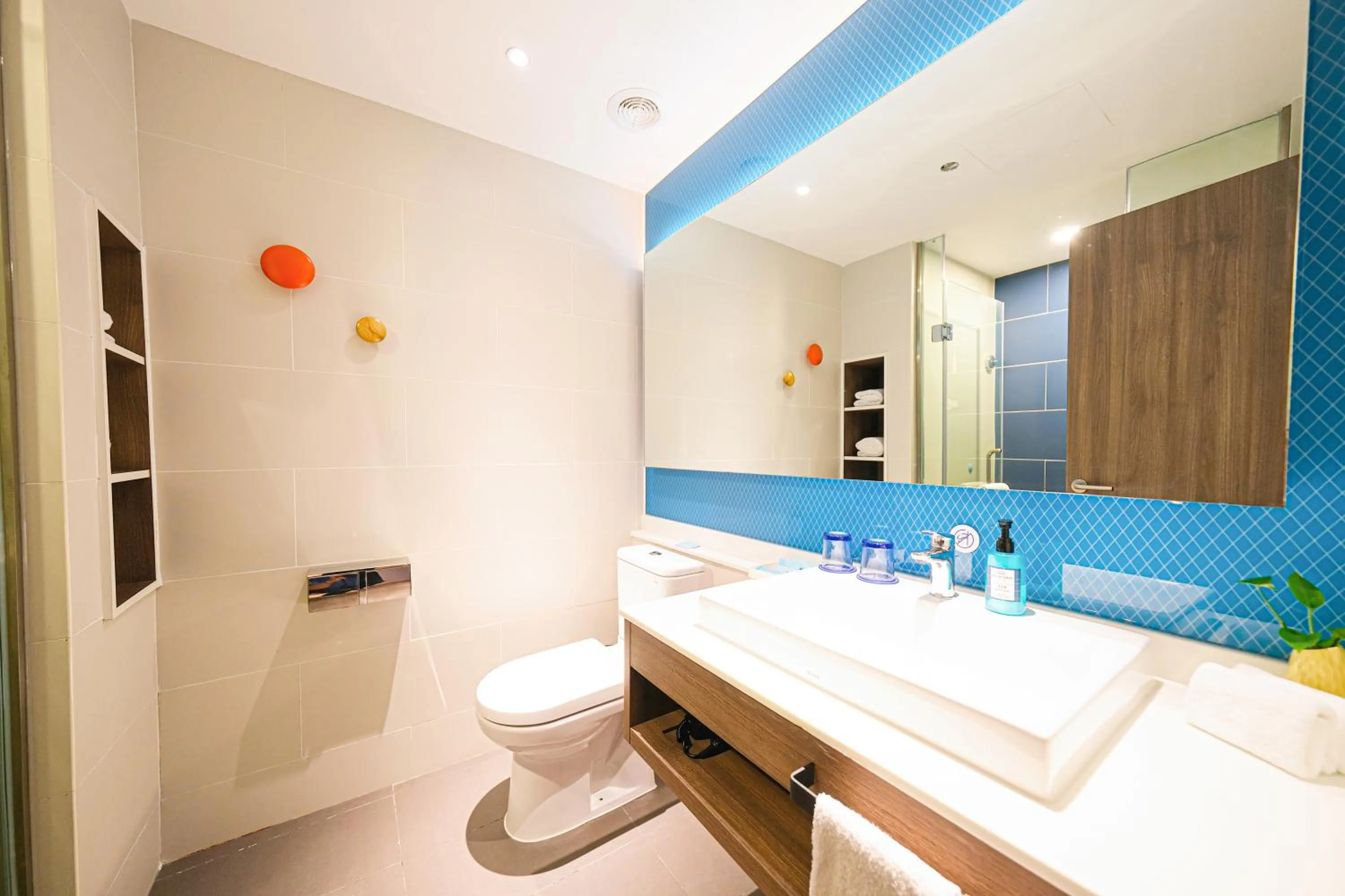 Bathroom in Holiday Inn Express Quanzhou City Center by IHG
