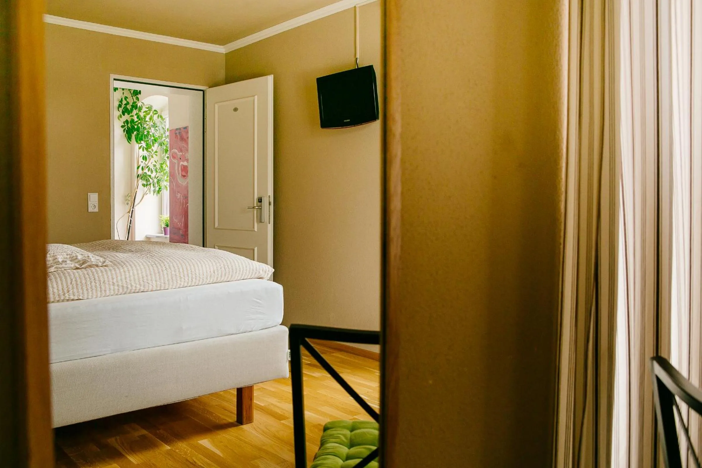 Bed in Landhotel Airport-Inn