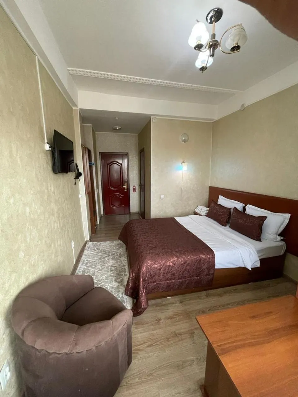 Bed in Hotel Osh-Nuru