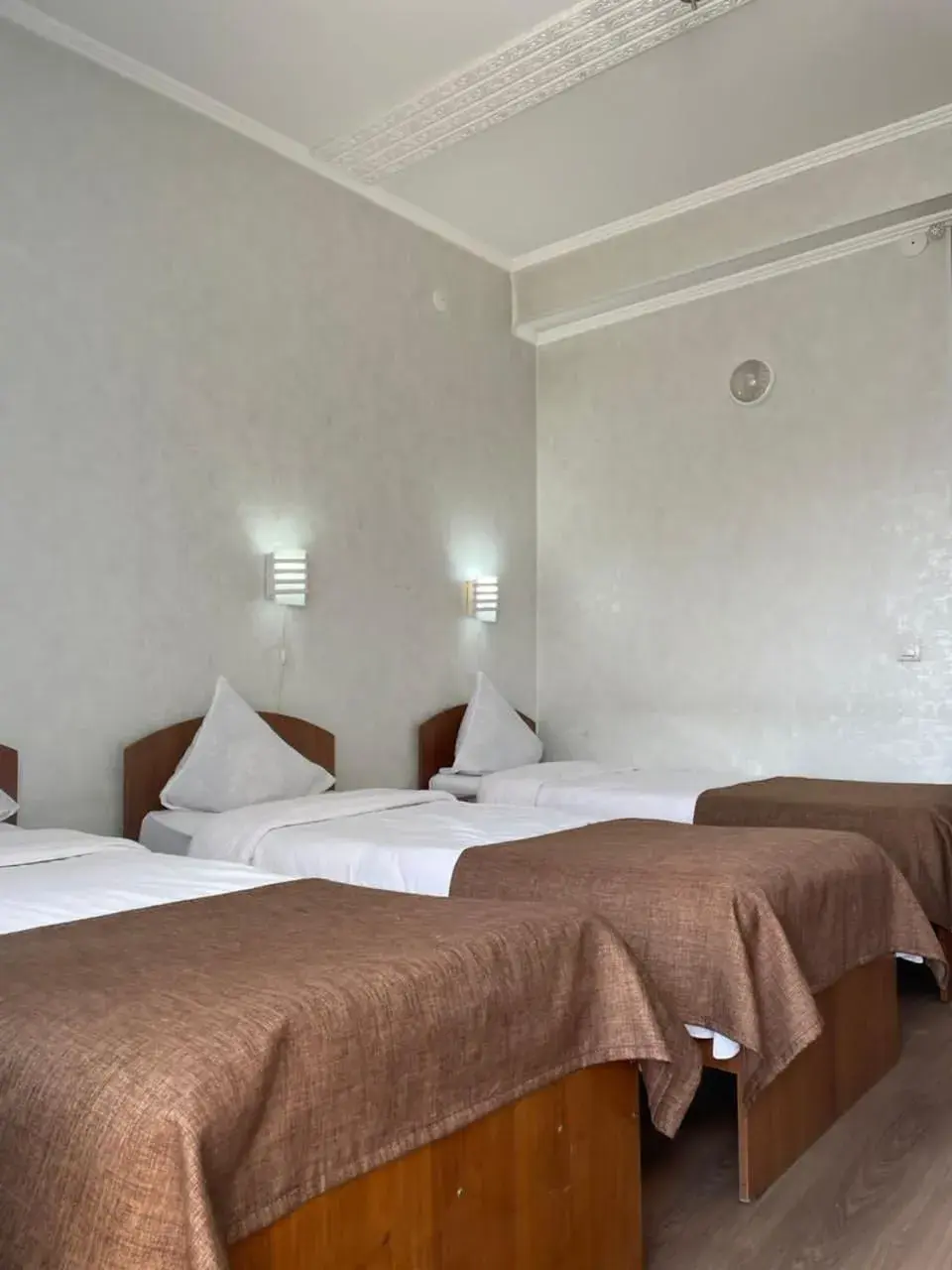 Standard Triple Room in Hotel Osh-Nuru Standard Triple Room in Hotel Osh-Nuru