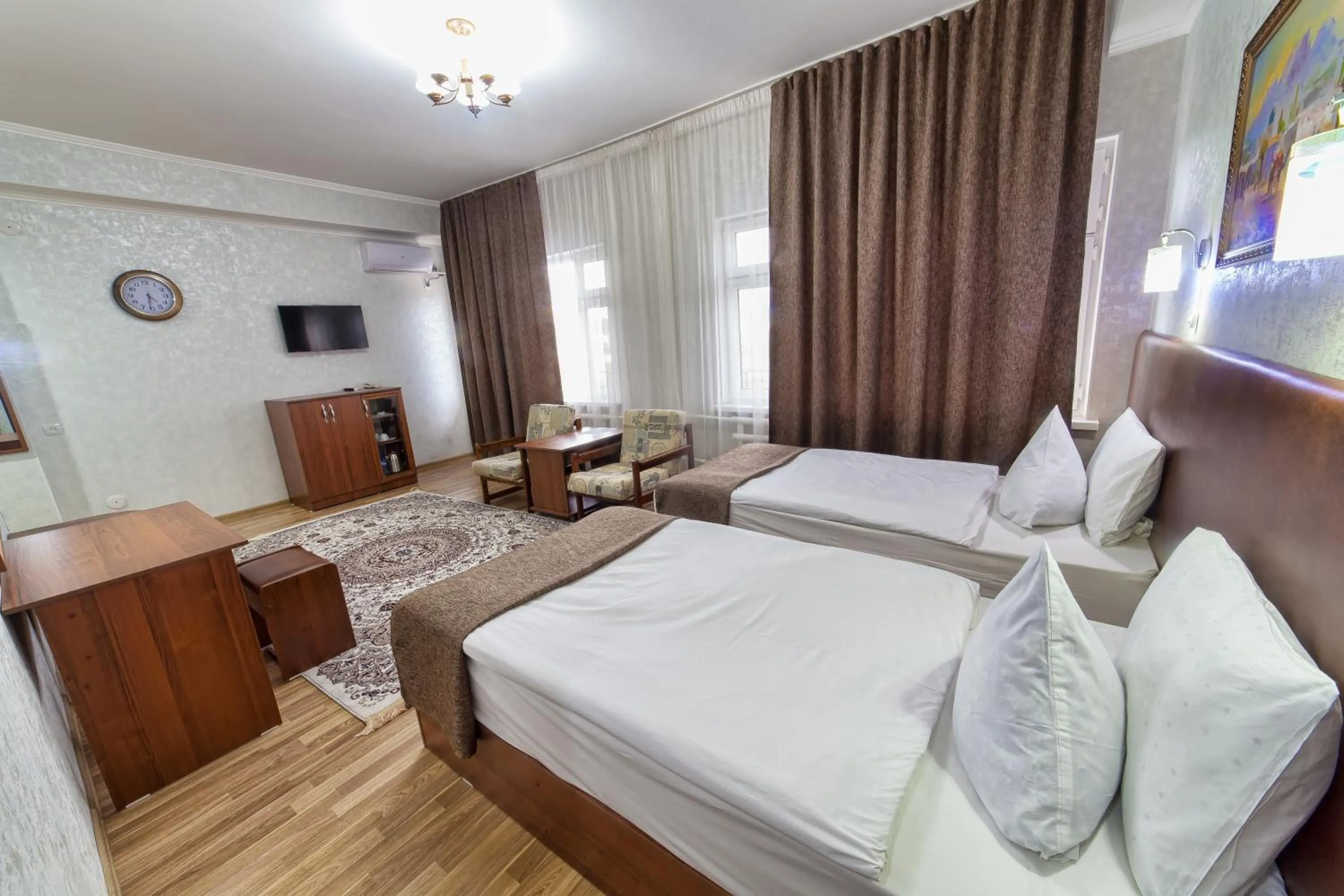 Balcony/Terrace, Bed in Hotel Osh-Nuru