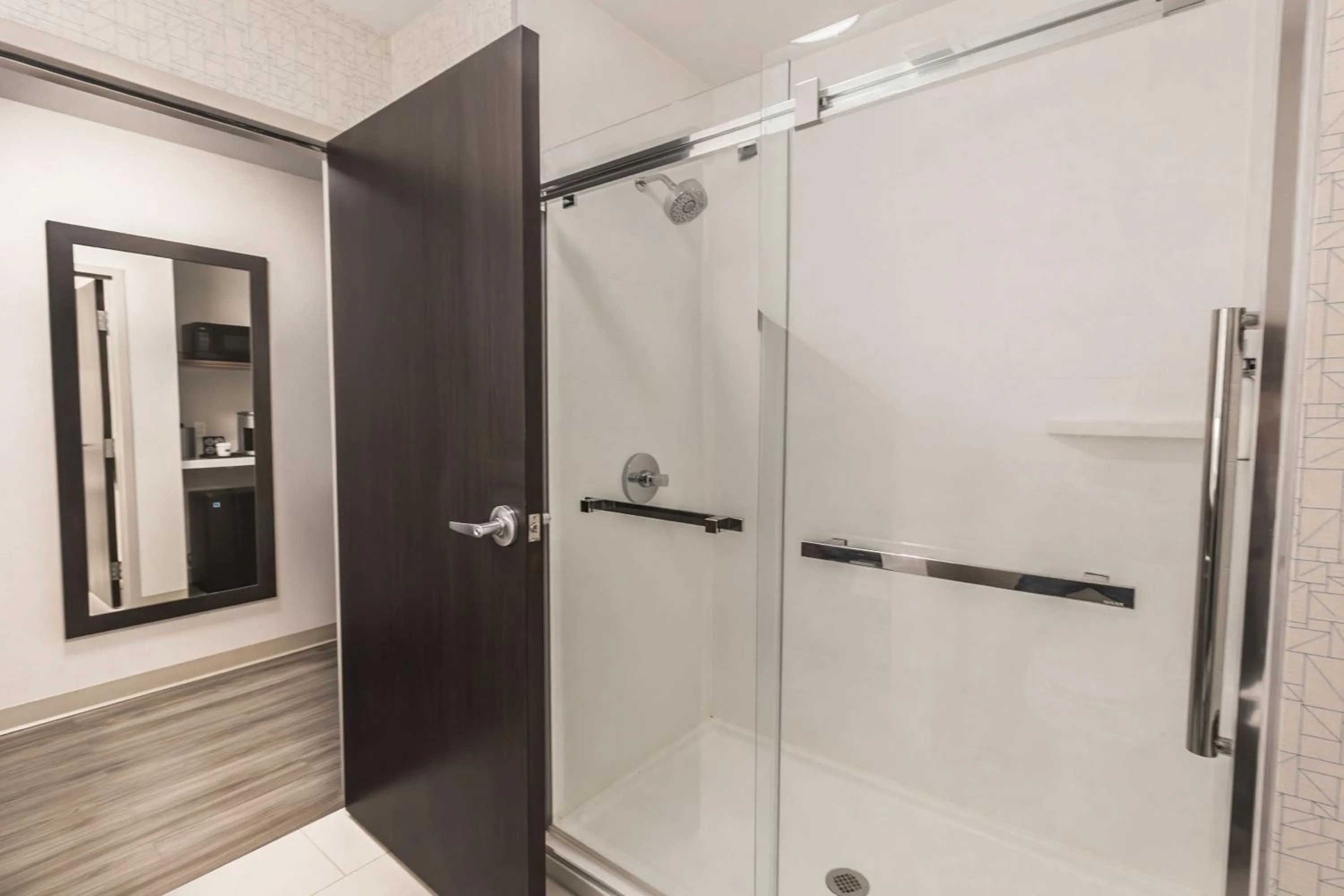 Bathroom in Holiday Inn Express & Suites - Welland