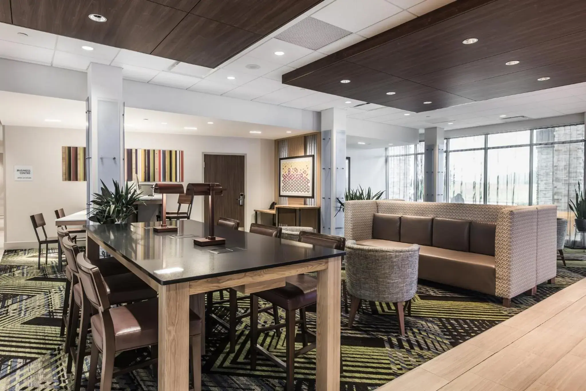 Property building in Holiday Inn Express & Suites - Welland Property building in Holiday Inn Express & Suites - Welland