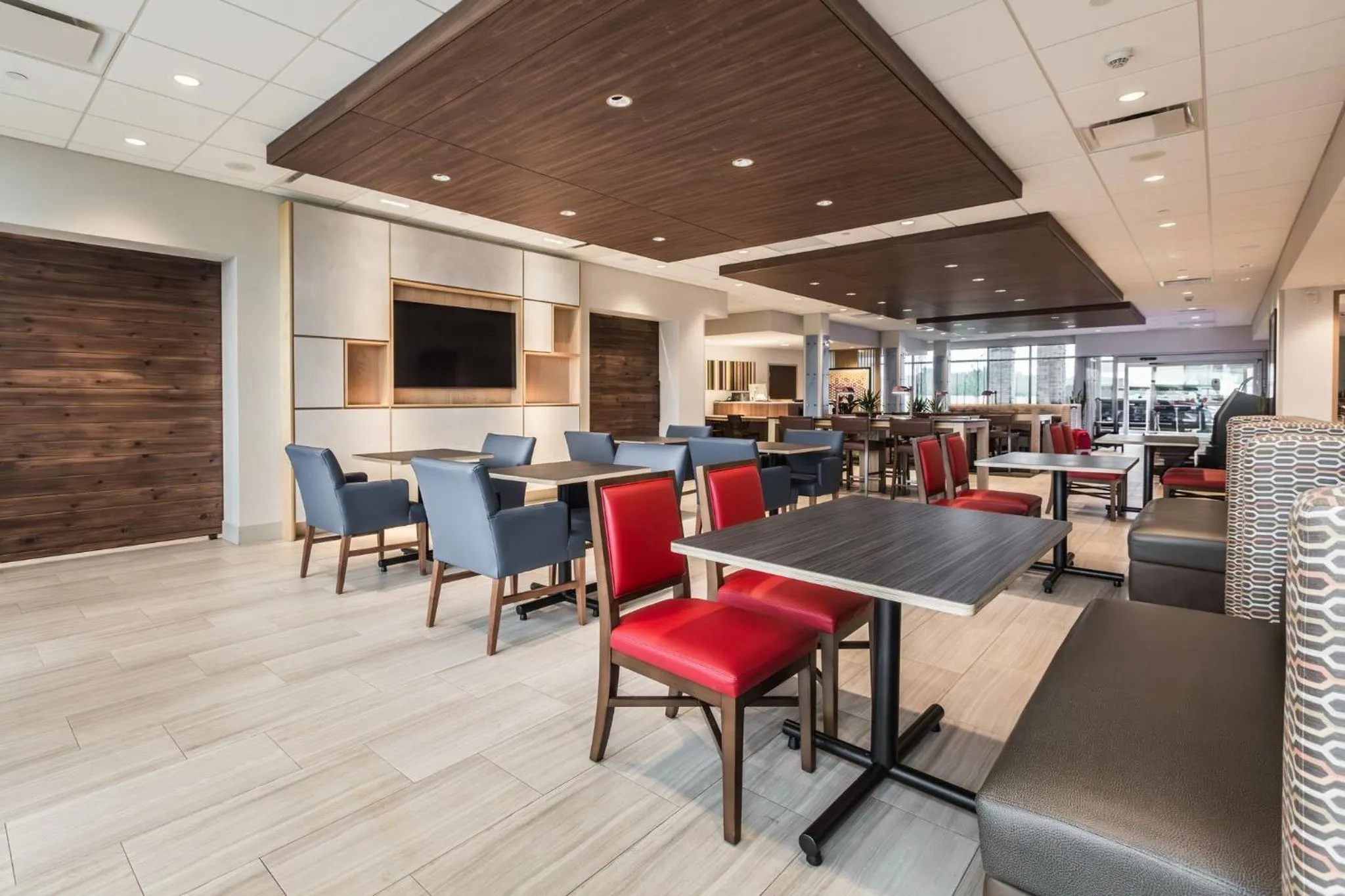 Breakfast in Holiday Inn Express & Suites - Welland