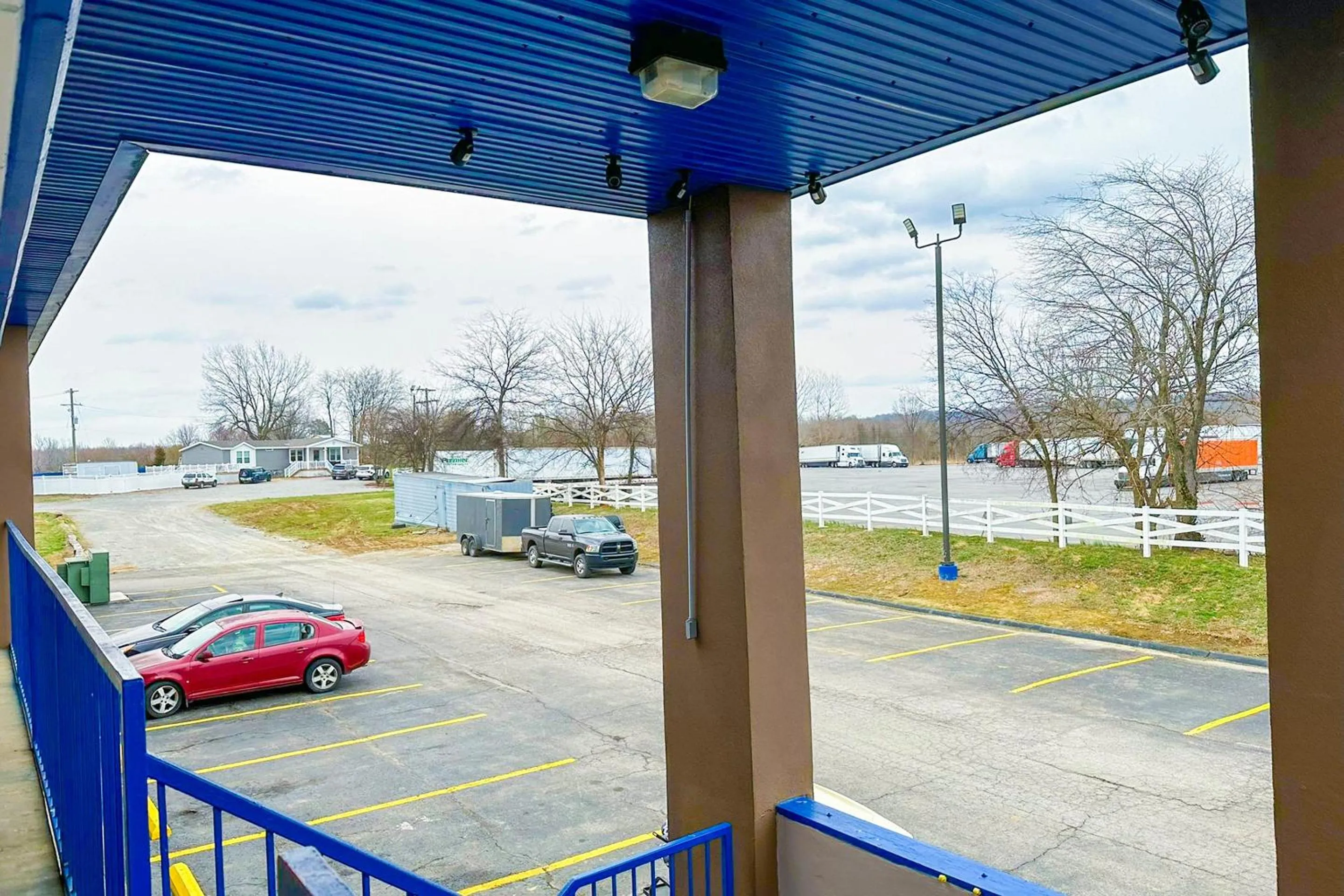 Lobby or reception in Happy Stay Inn Madisonville I-69 By OYO