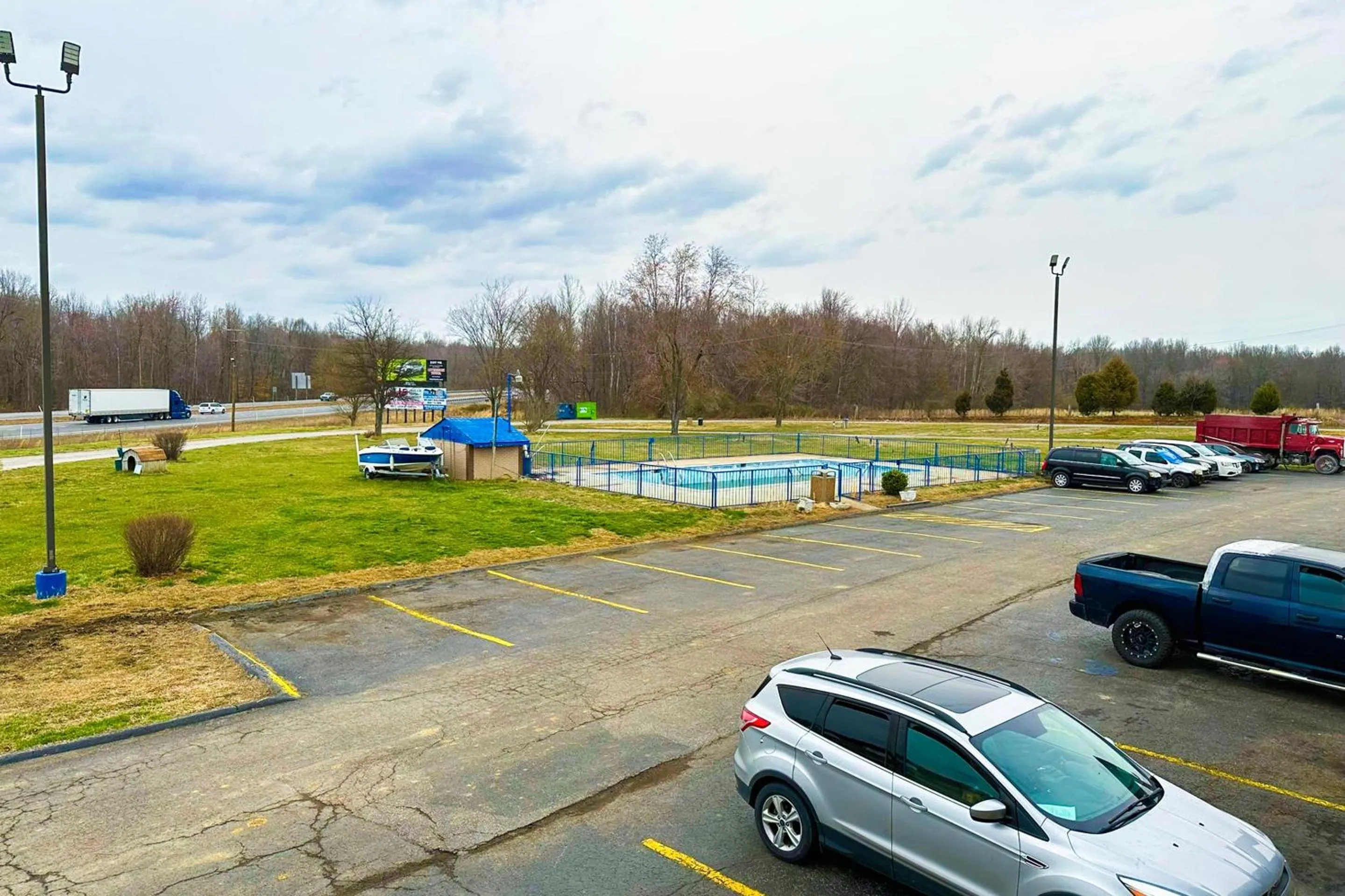 On site in Happy Stay Inn Madisonville I-69 By OYO