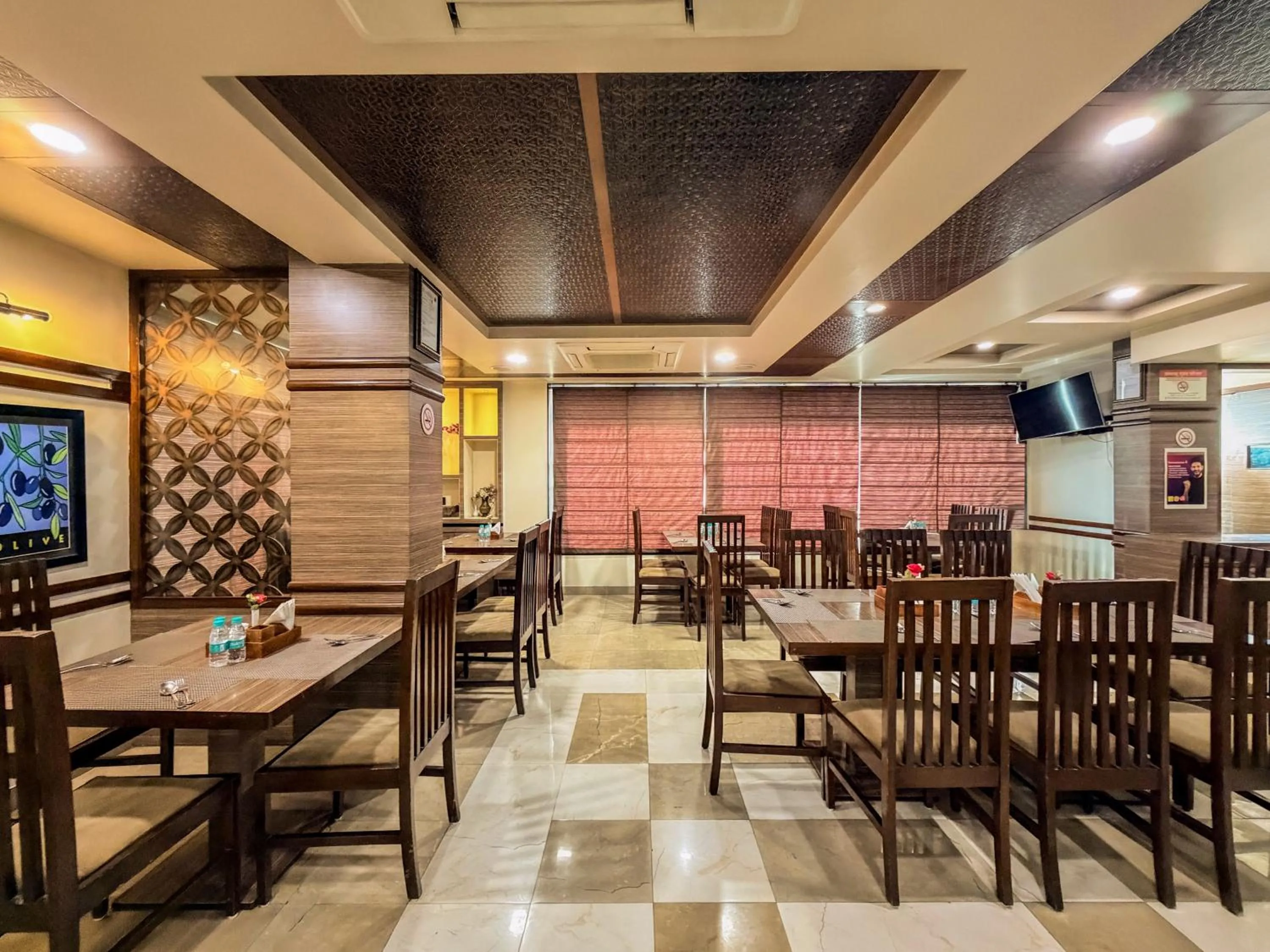 Restaurant/places to eat in Spree Hotel Jaipur