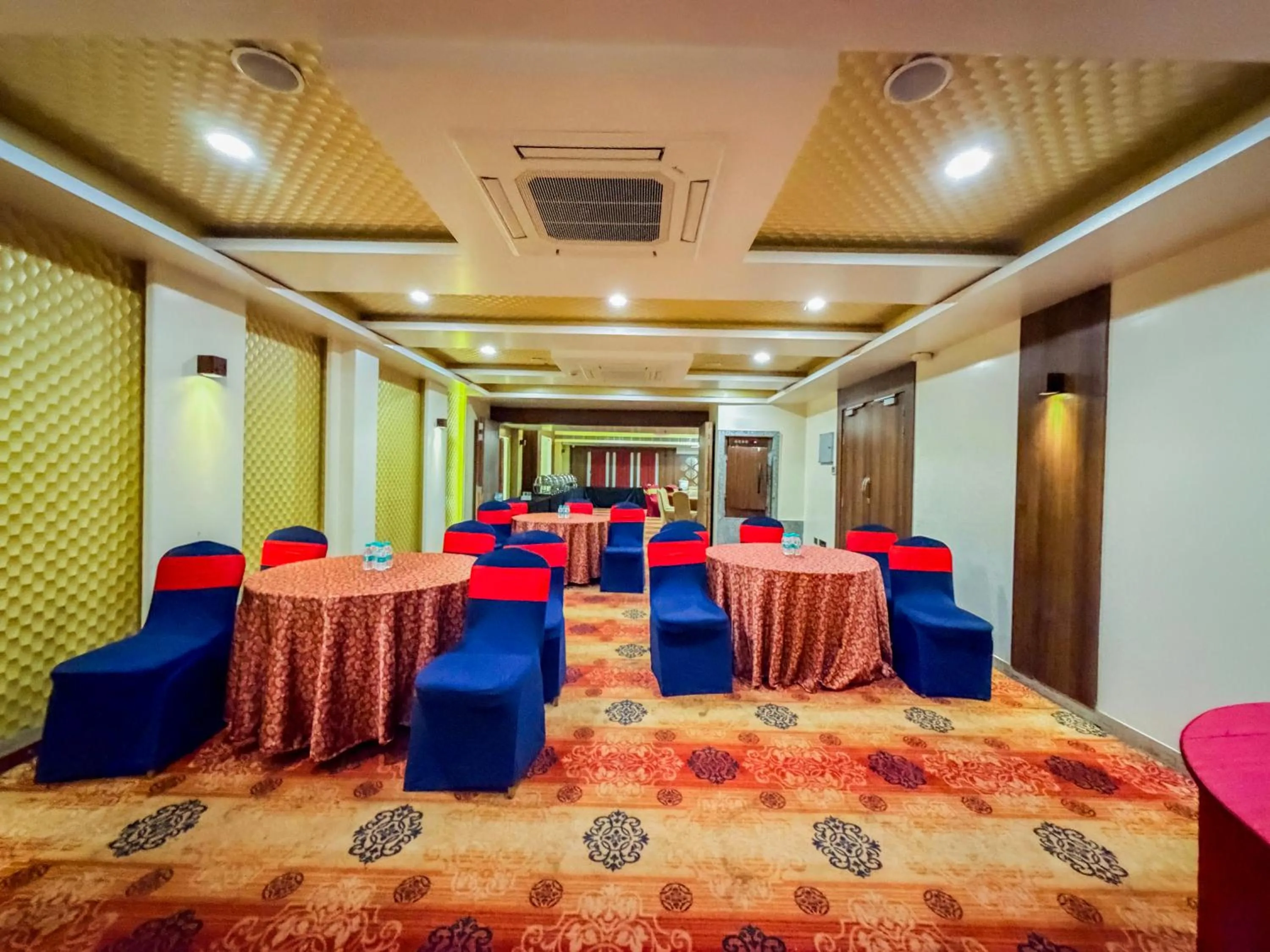 Banquet/Function facilities in Spree Hotel Jaipur