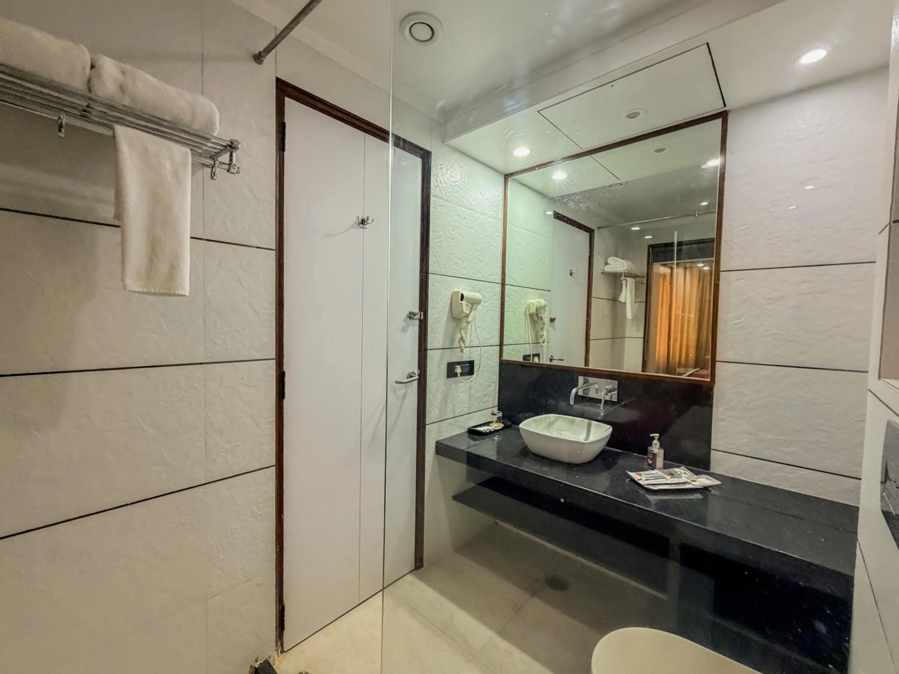 Toilet in Spree Hotel Jaipur