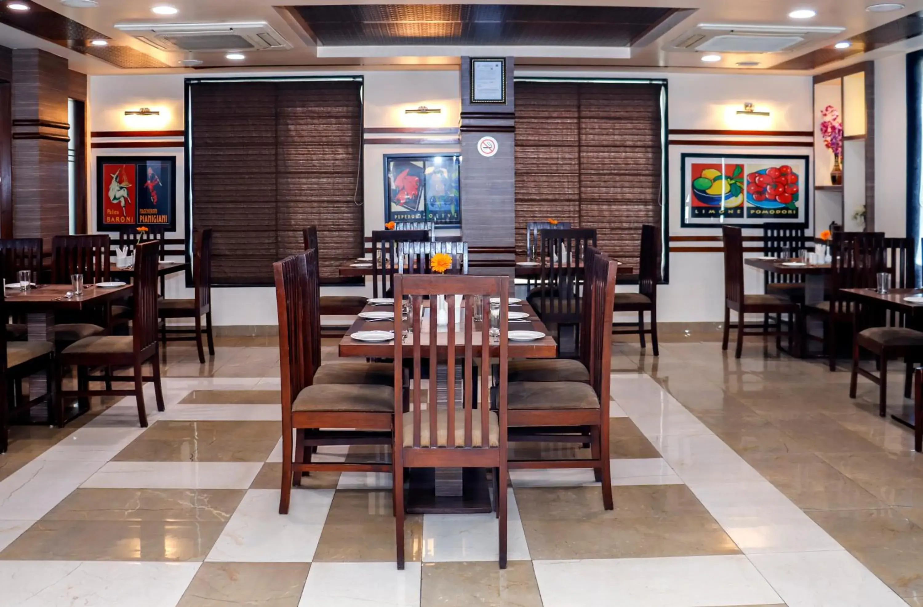 Restaurant/places to eat in Spree Hotel Jaipur Restaurant/places to eat in Spree Hotel Jaipur