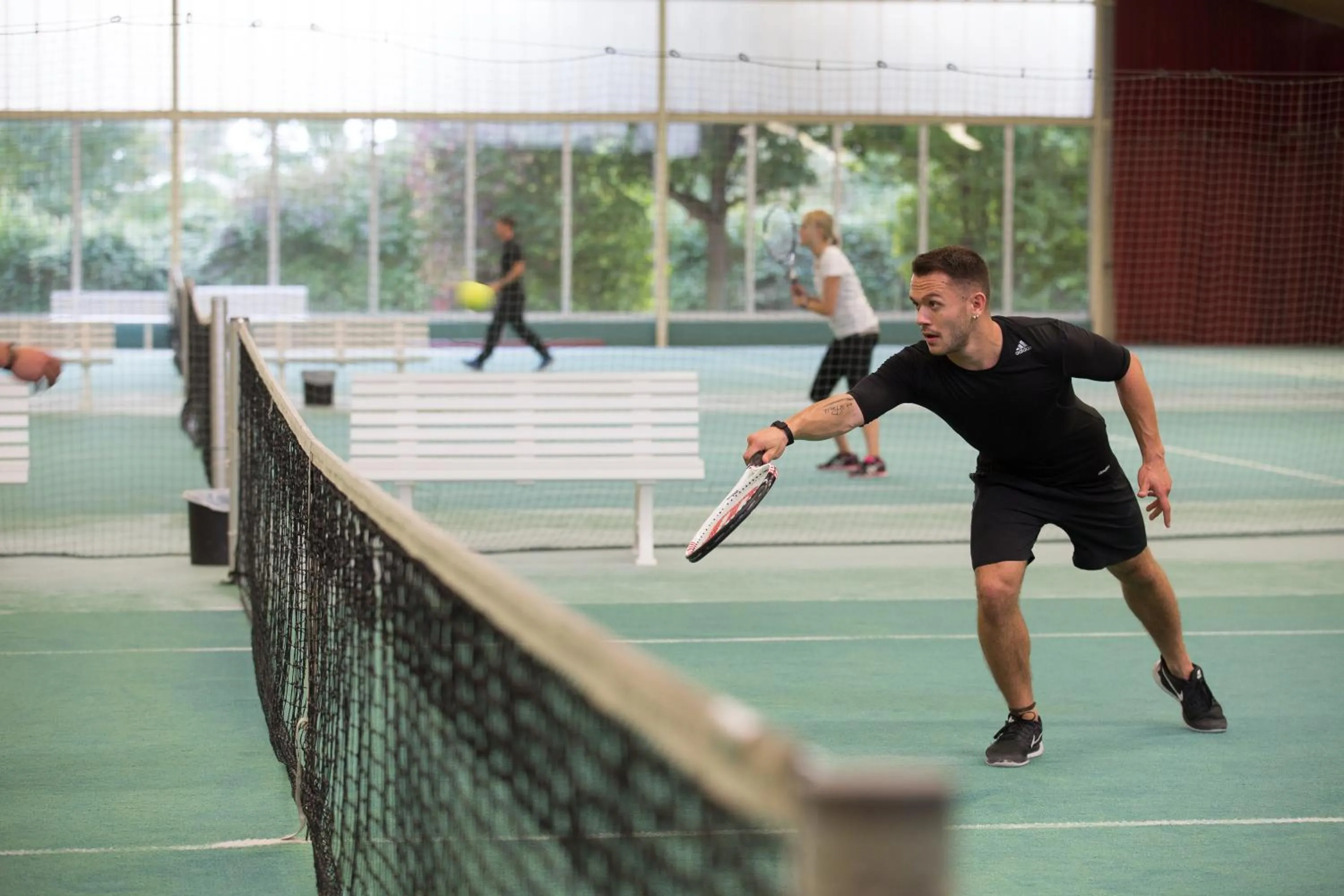 Tennis court in ARAMIS Tagungs- und Sporthotel