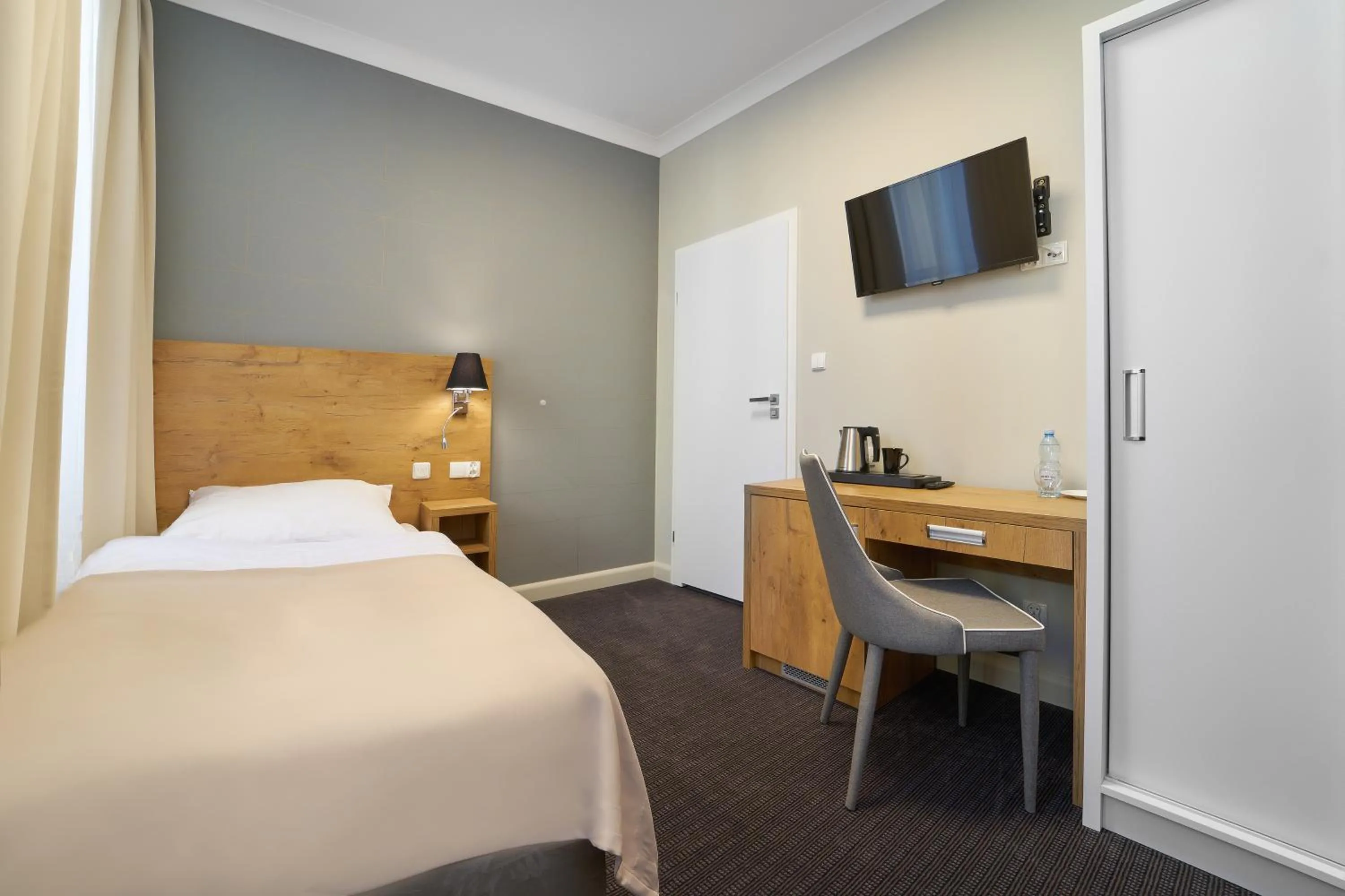 Photo of the whole room in Uzdrowisko Cieplice - Dom Zdrojowy