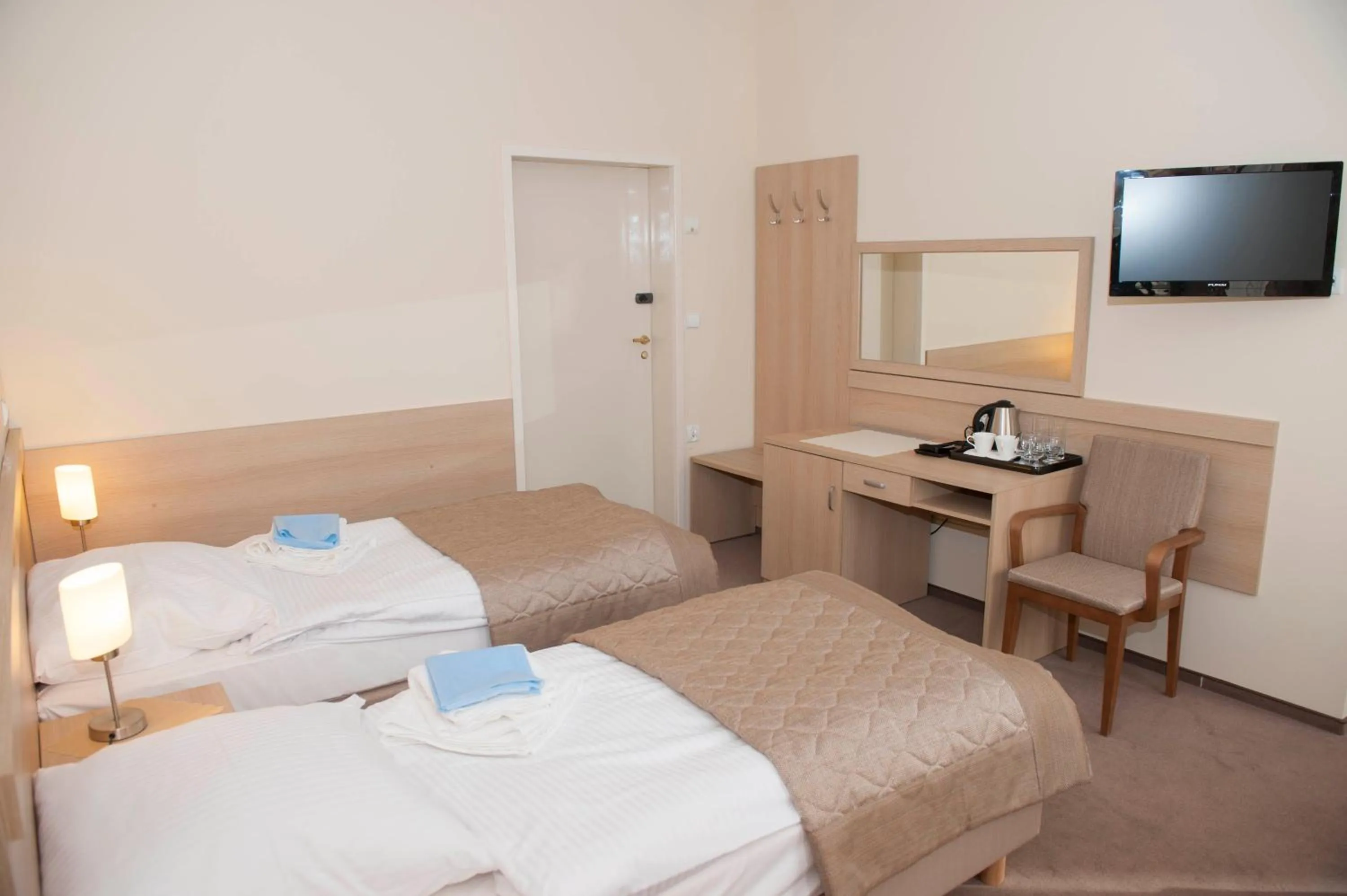 Photo of the whole room in Uzdrowisko Cieplice - Dom Zdrojowy