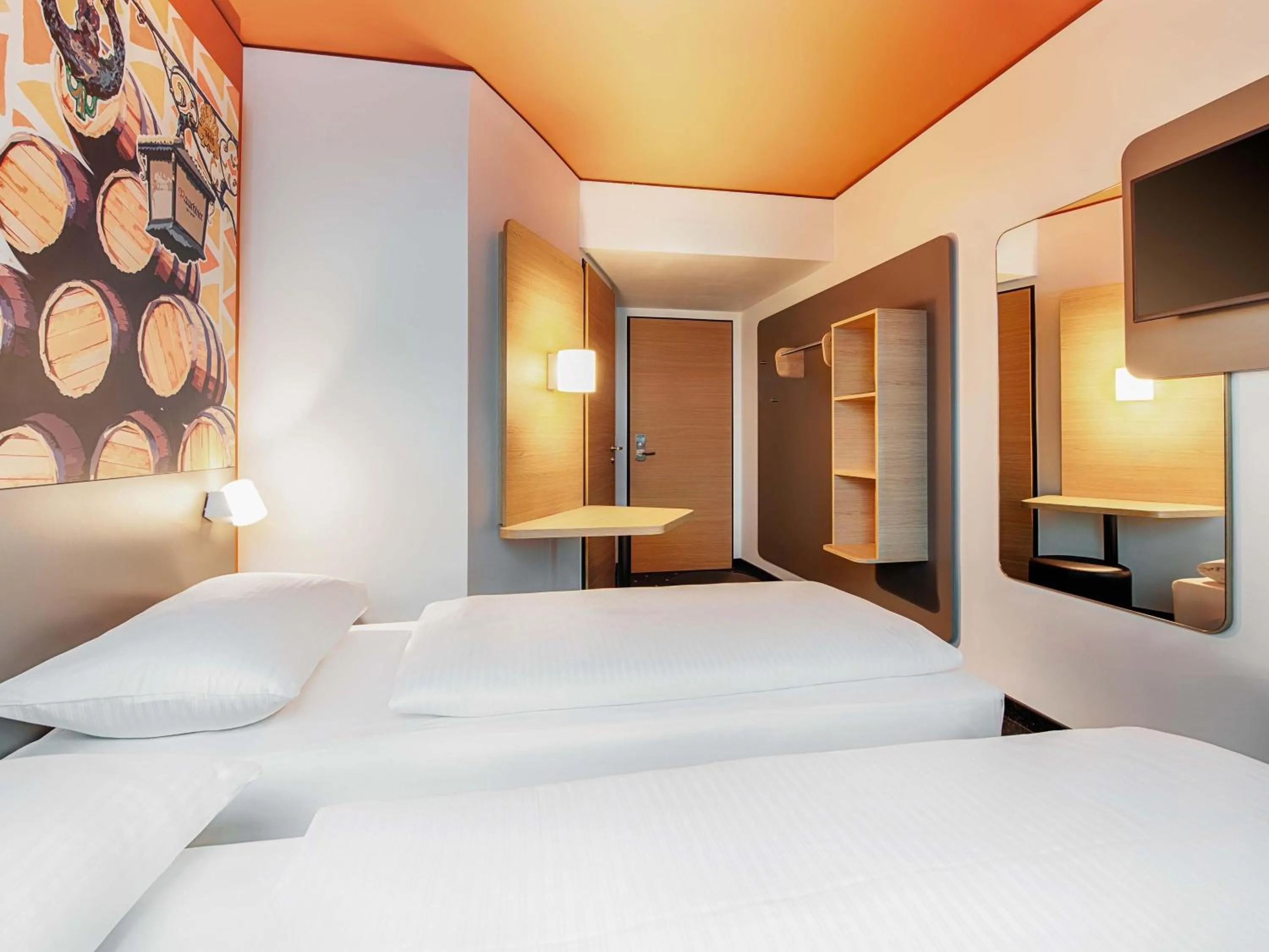 Photo of the whole room, Bed in B&B Hotel Bamberg