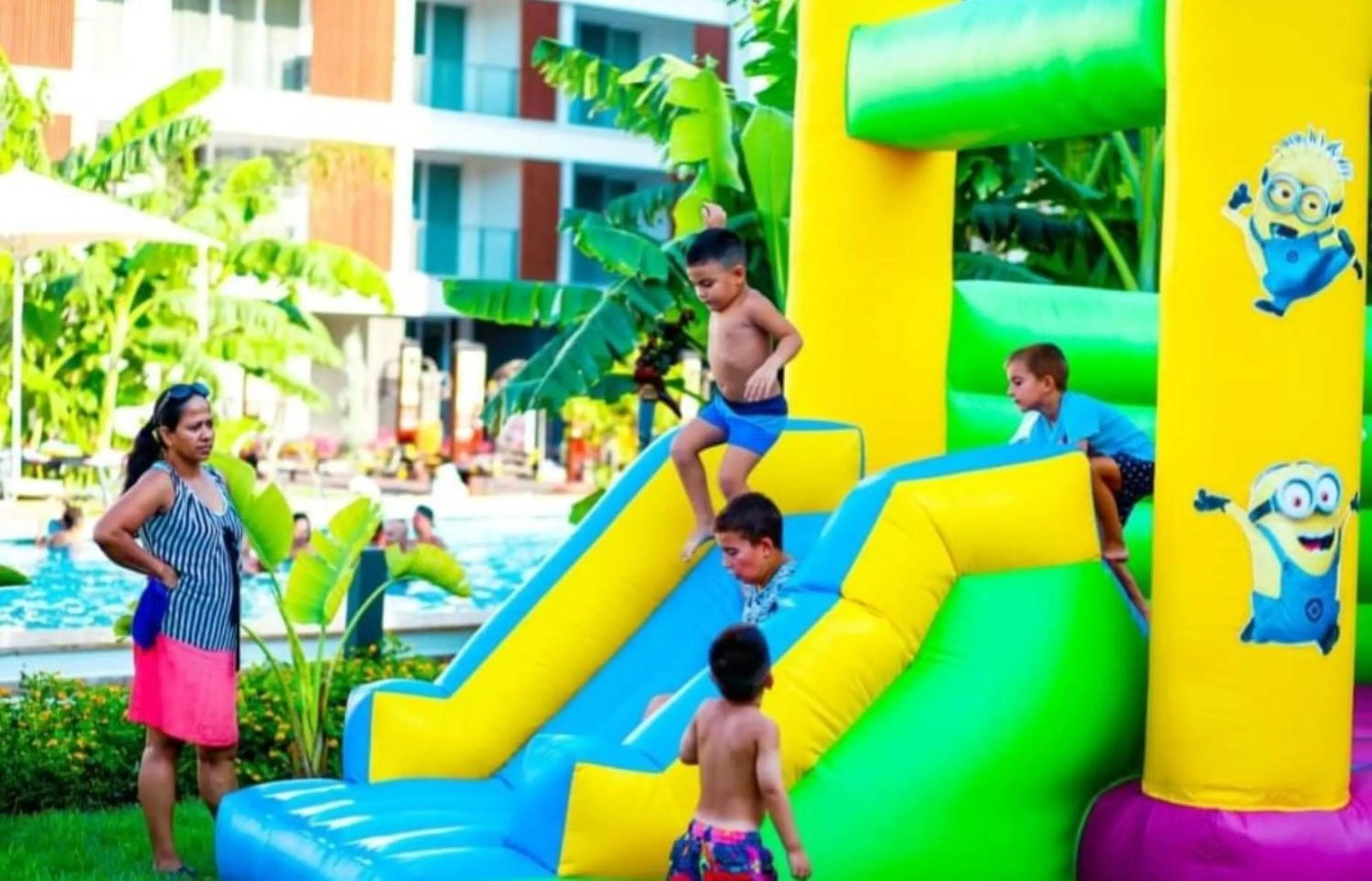 Garden in Courtyard Long Beach Holiday Resort