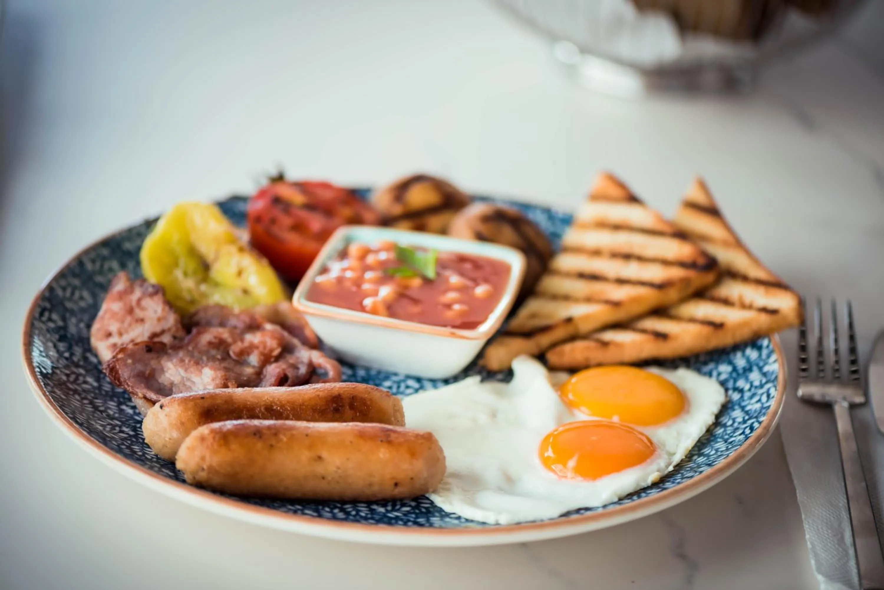 Breakfast in Courtyard Long Beach Holiday Resort