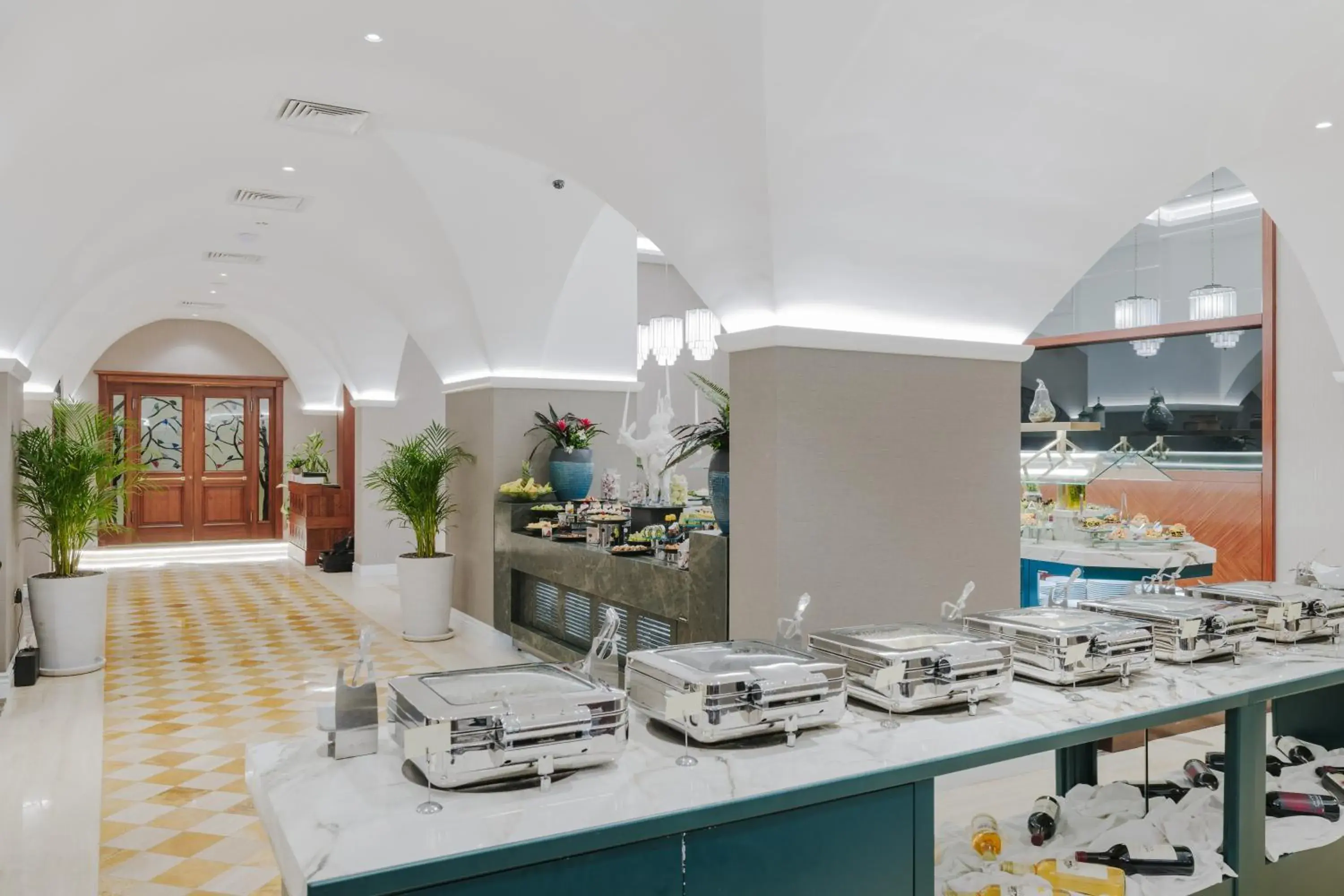 Restaurant/places to eat in The Arkin Colony Hotel Restaurant/places to eat in The Arkin Colony Hotel