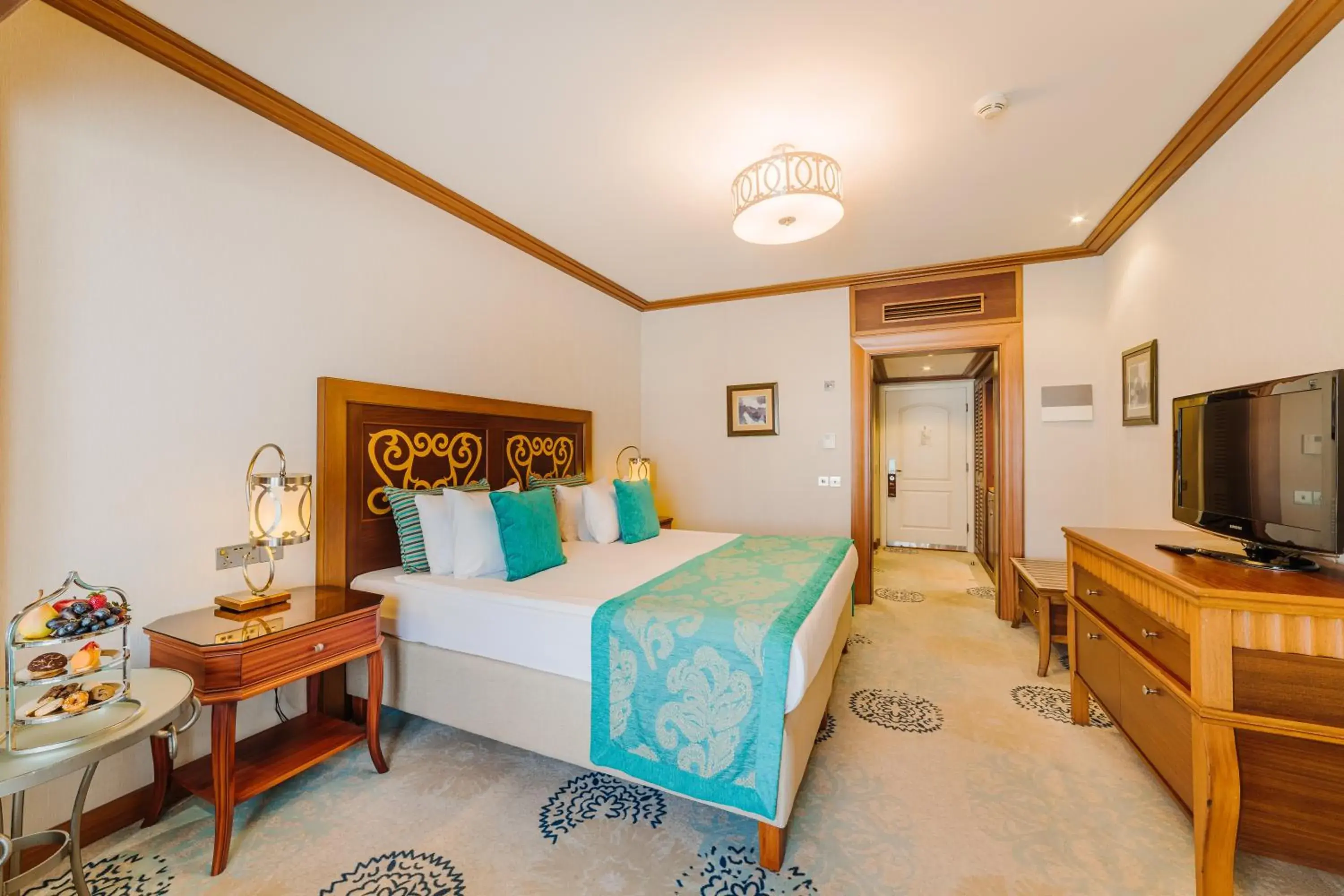 Bed in The Arkin Colony Hotel Bed in The Arkin Colony Hotel