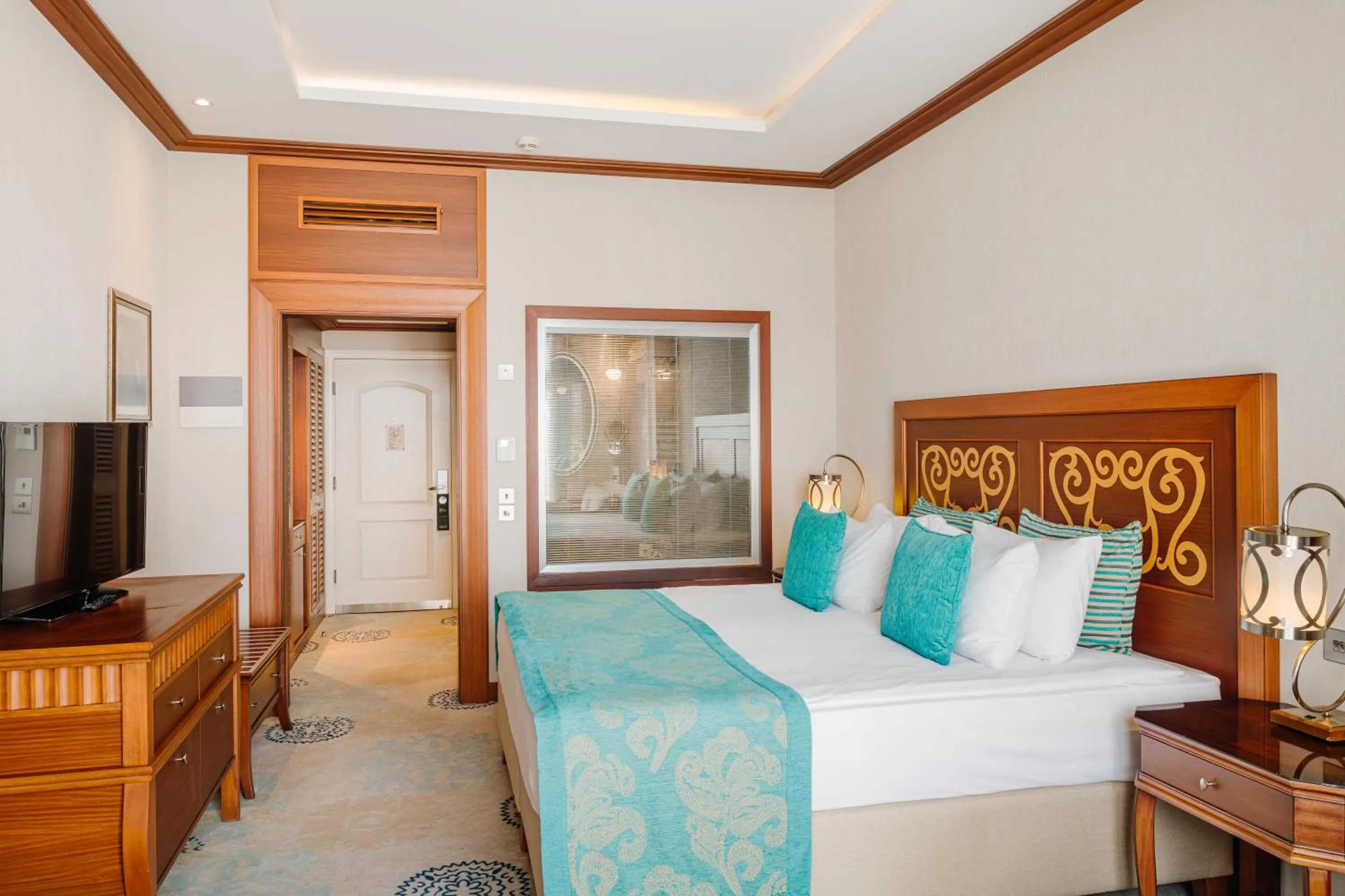 Bed in The Arkin Colony Hotel