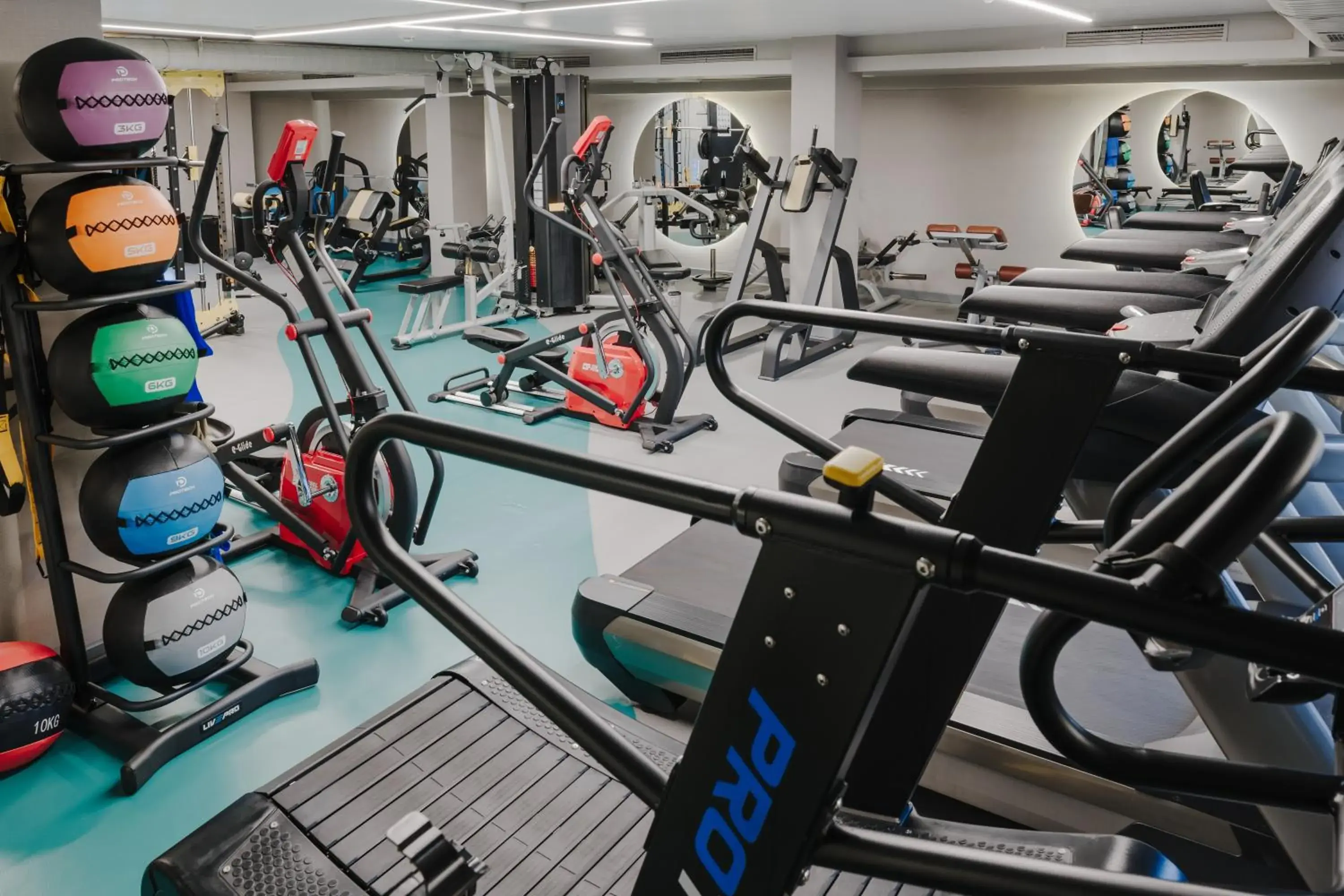 Fitness centre/facilities in The Arkin Colony Hotel Fitness centre/facilities in The Arkin Colony Hotel