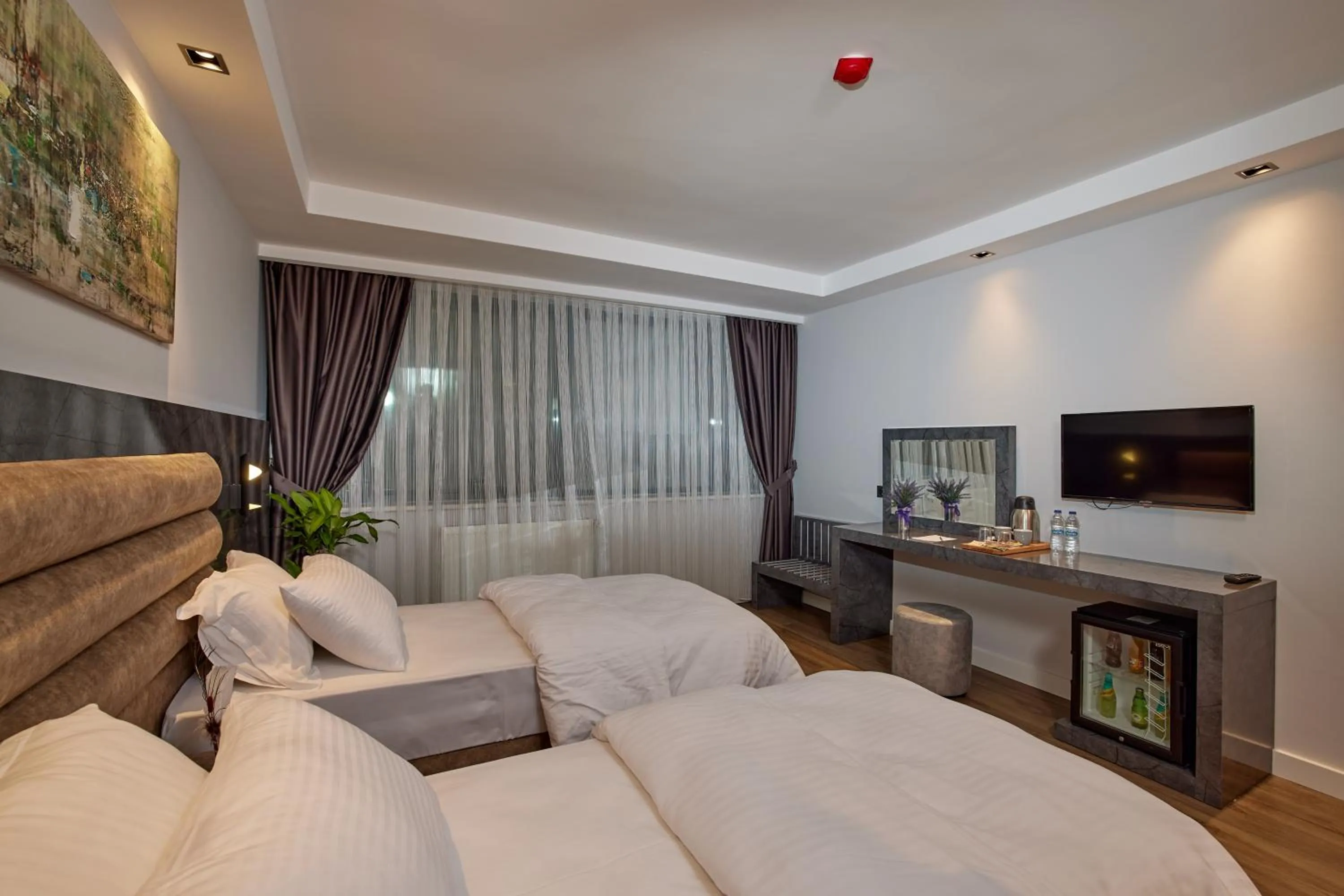 Photo of the whole room, Bed in The Bold Hotel