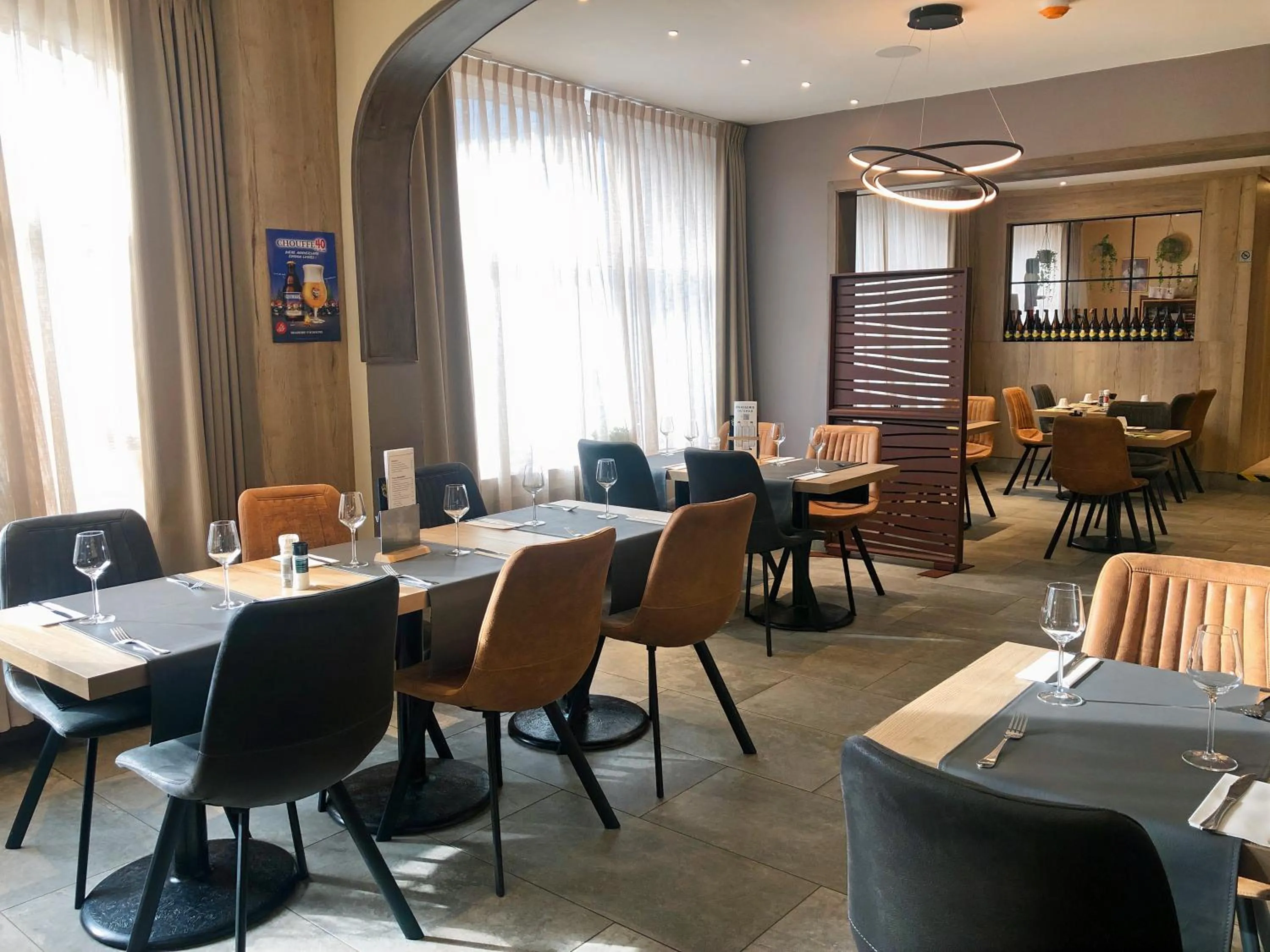 Restaurant/places to eat in Hotel des Postes