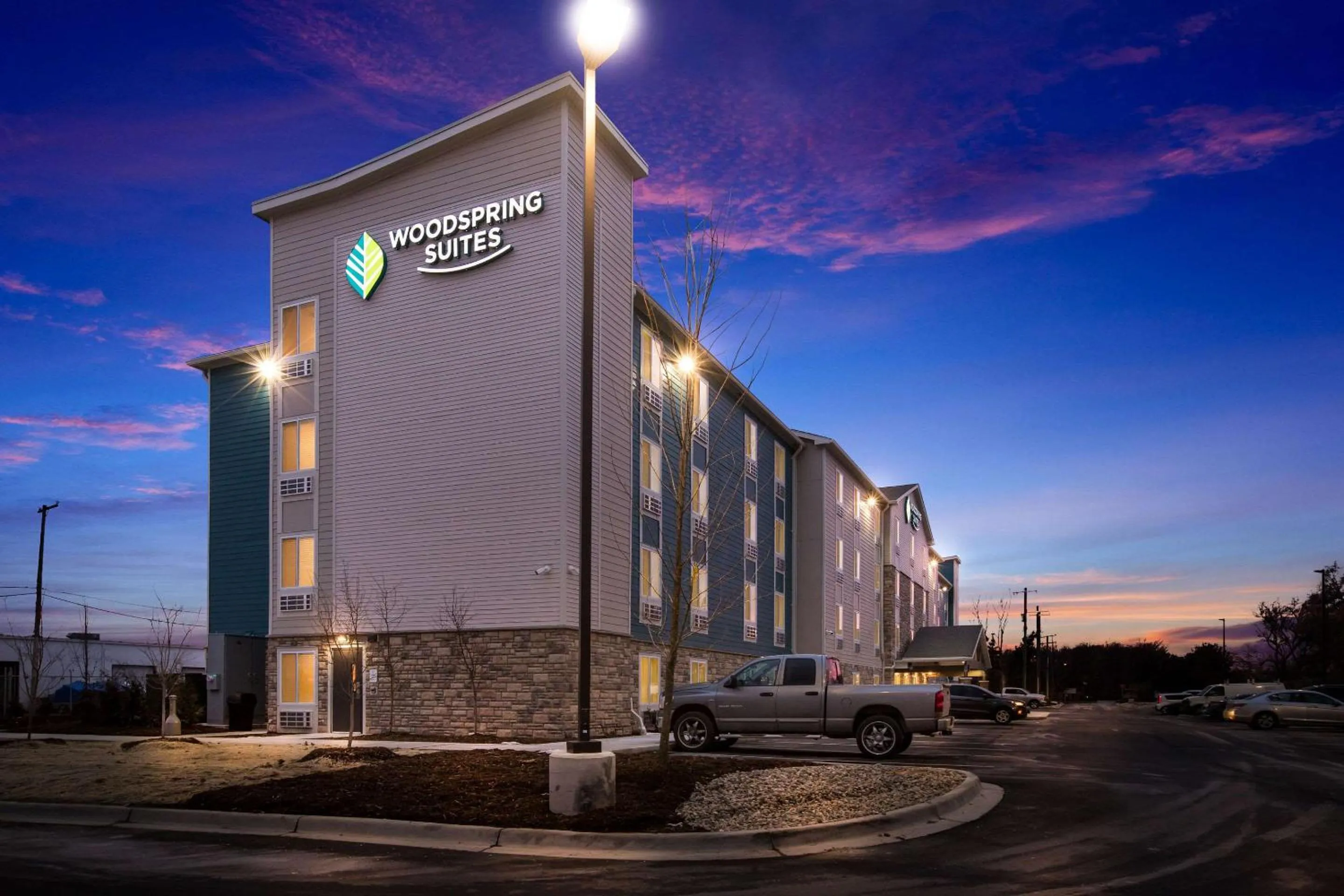 Property building in WoodSpring Suites Detroit Madison Heights