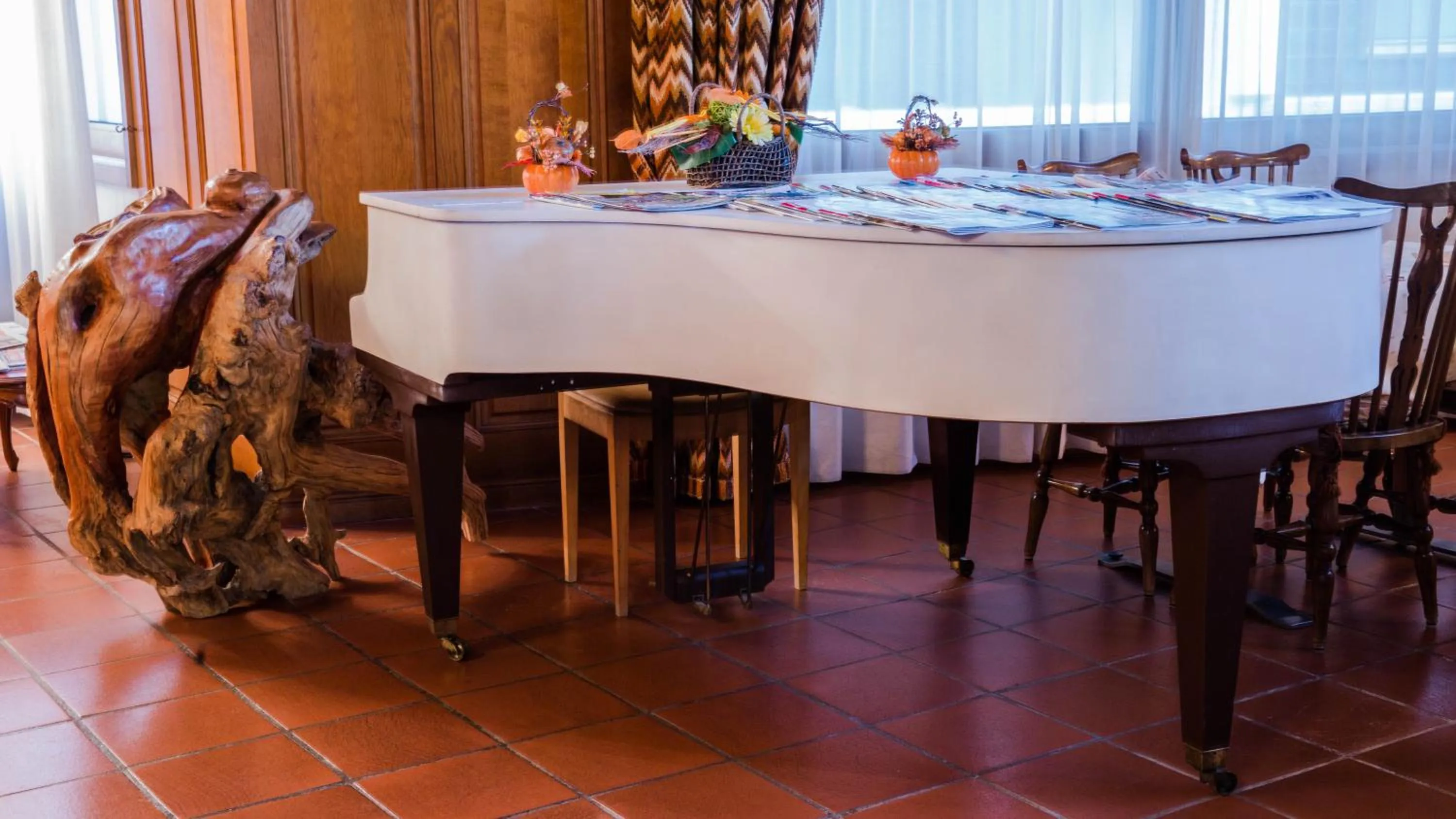 Decorative detail in Hotel Astoria