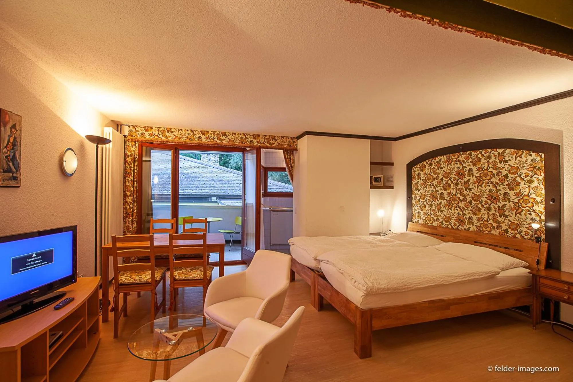 Photo of the whole room, Bed in Hotel Astoria