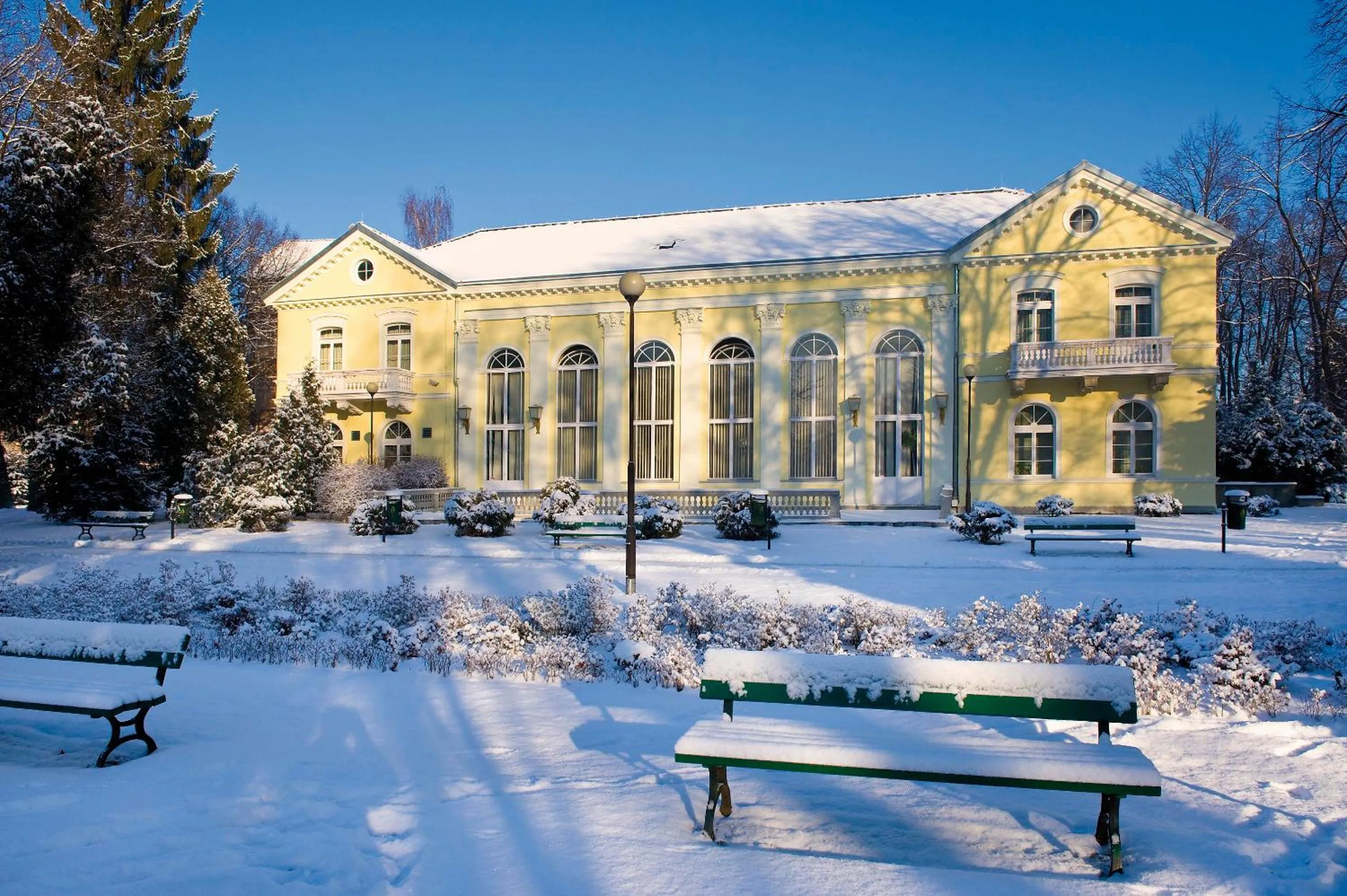 Facade/entrance in Uzdrowisko Cieplice - Jelenia Góra - Pawilon Edward