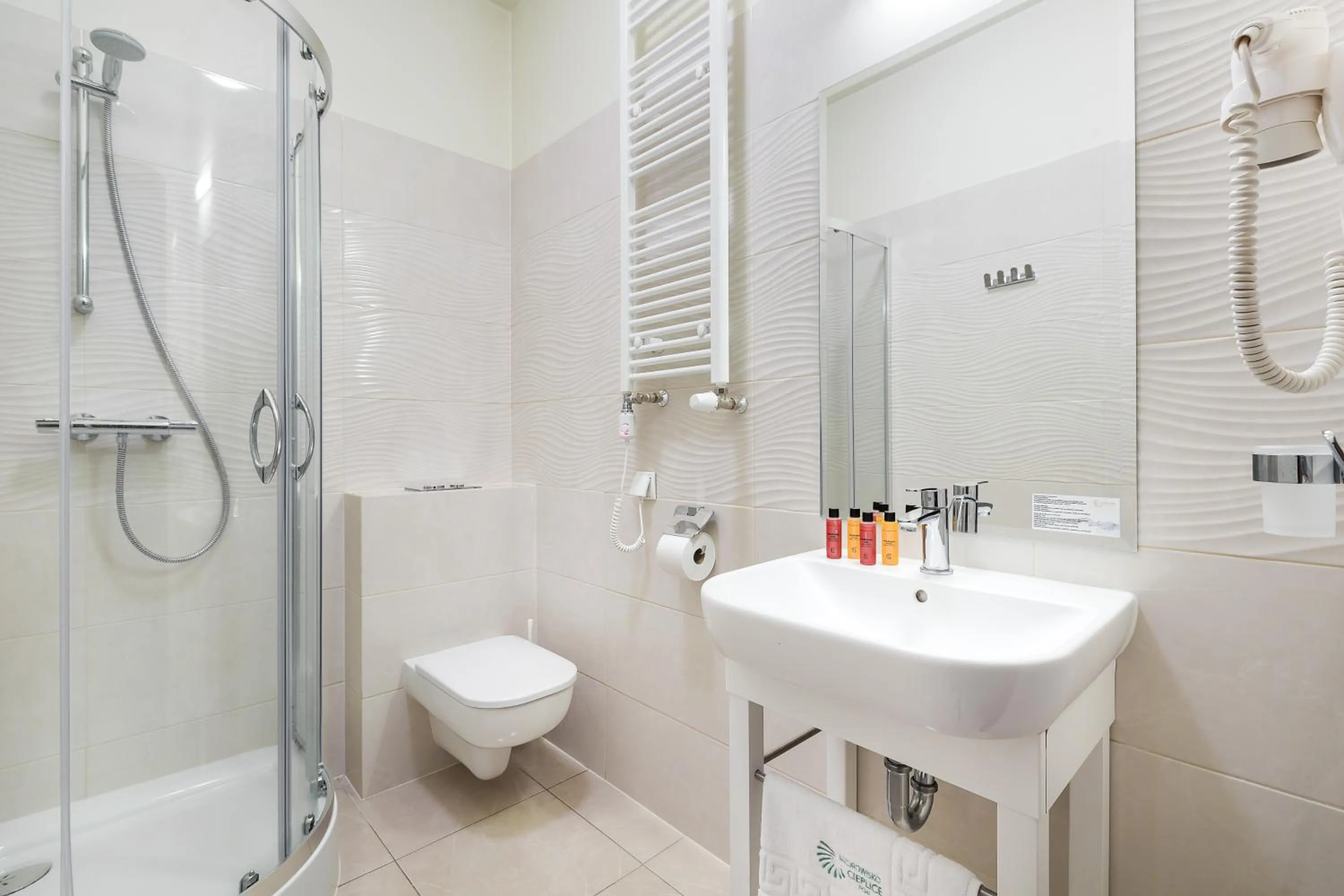 Photo of the whole room in Uzdrowisko Cieplice - Jelenia Góra - Pawilon Edward