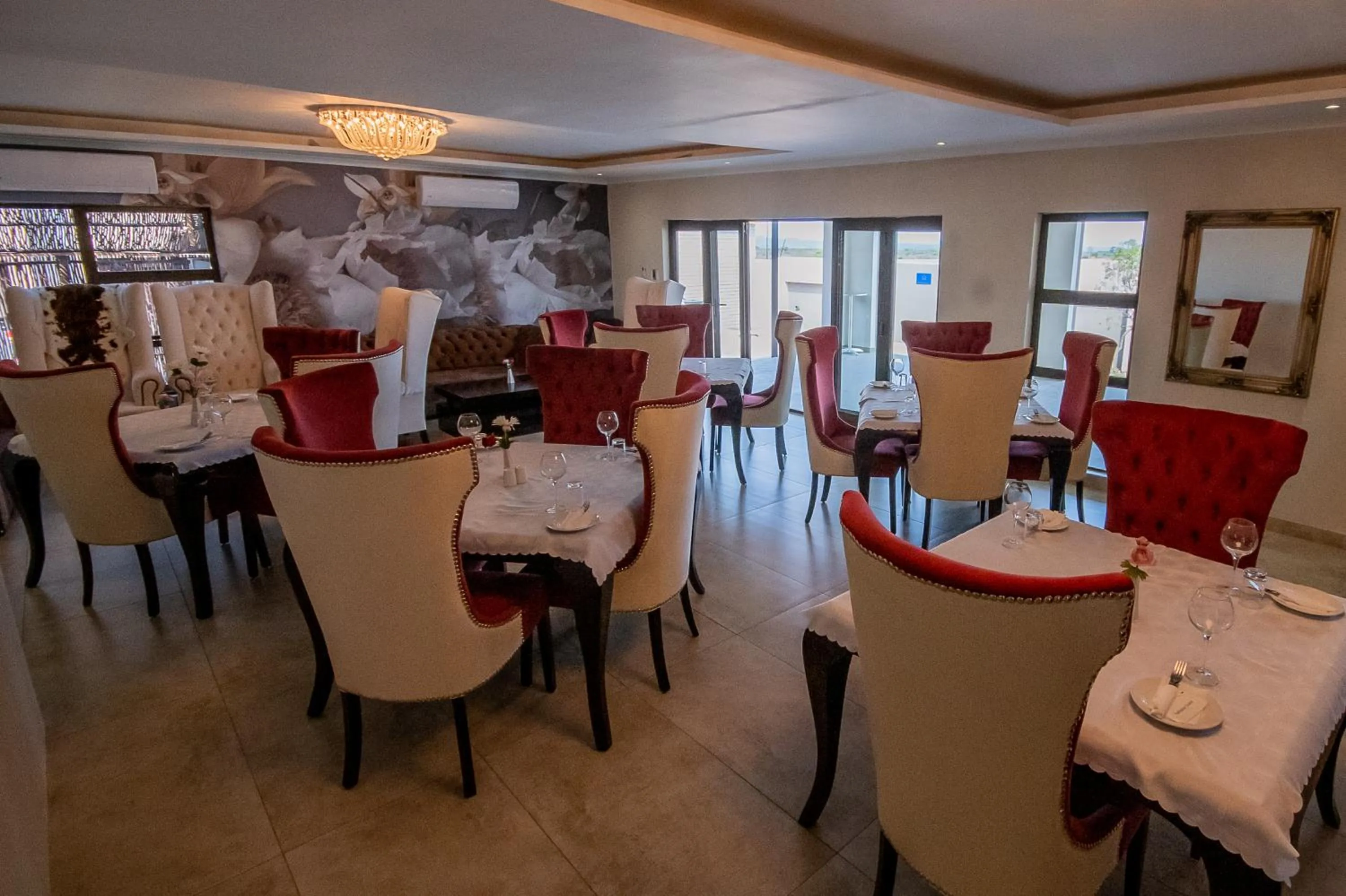 Restaurant/places to eat in Lefa Boutique Hotel