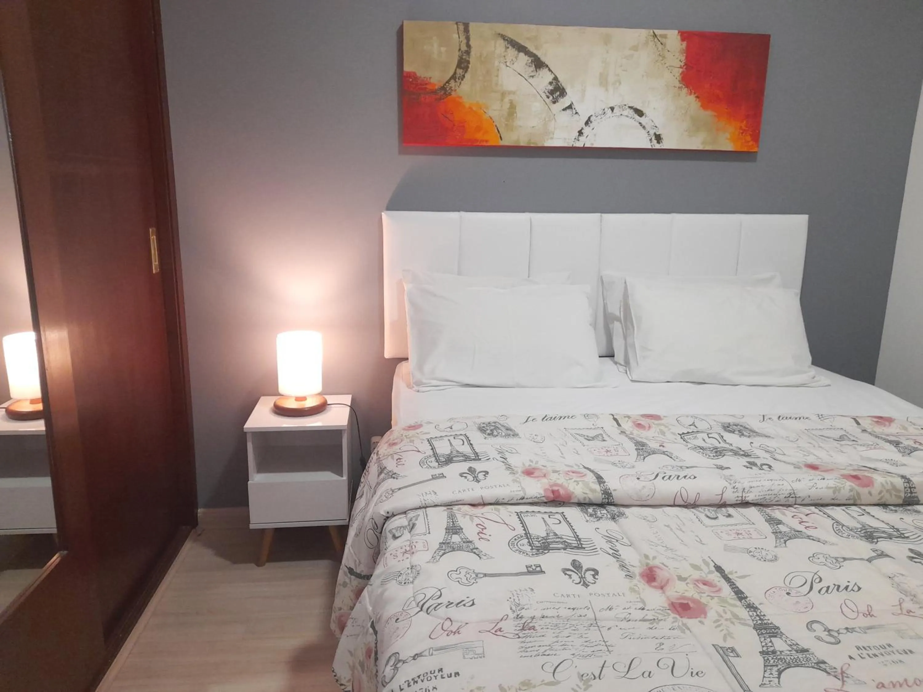 Bedroom, Bed in Lindo Flat REFORMADO no coração da Vila Olimpia