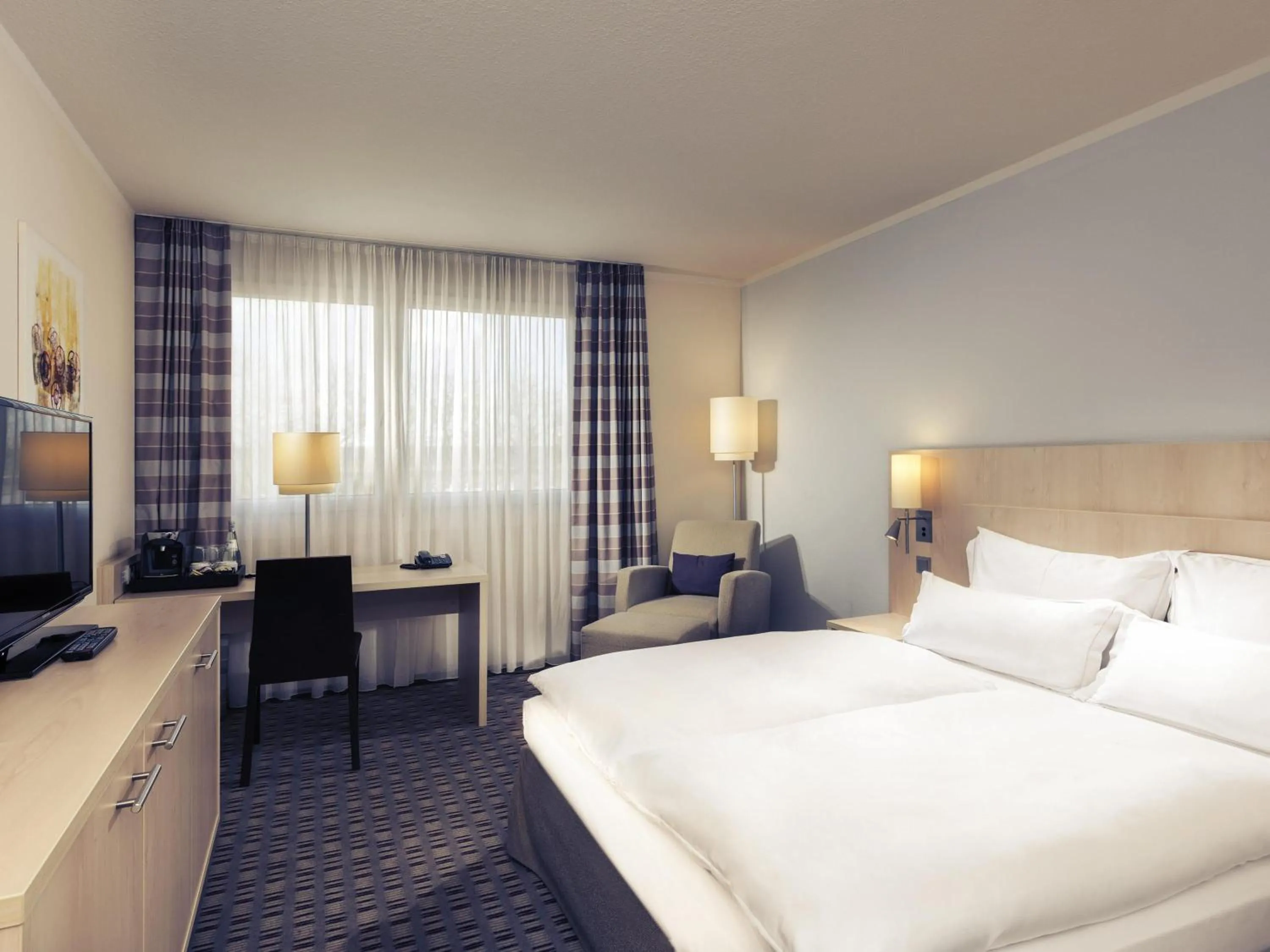 Bedroom, Bed in Mercure Hotel Mannheim am Friedensplatz