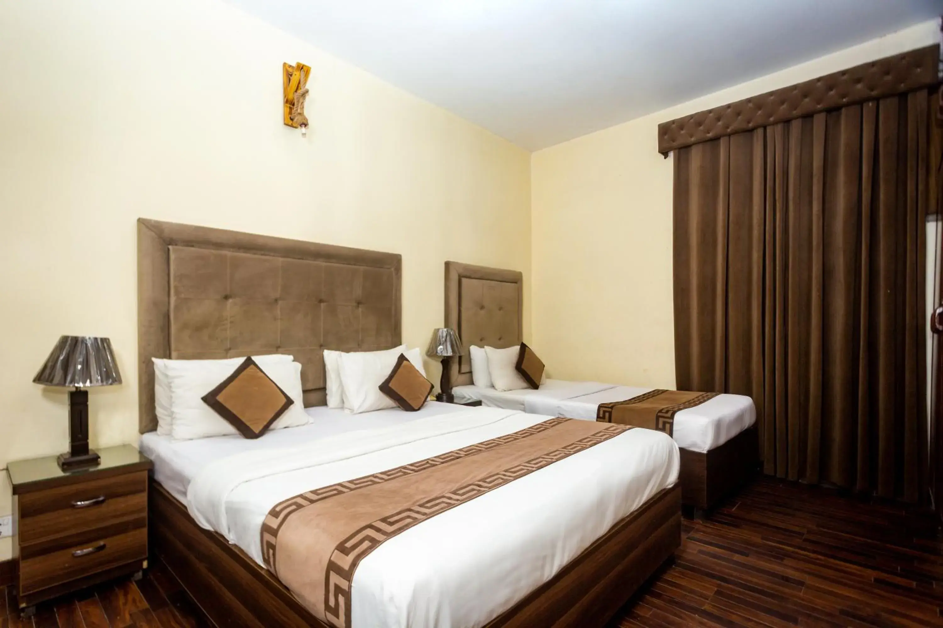 Bedroom, Bed in Rose Palace Hotel, Liberty Bedroom, Bed in Rose Palace Hotel, Liberty