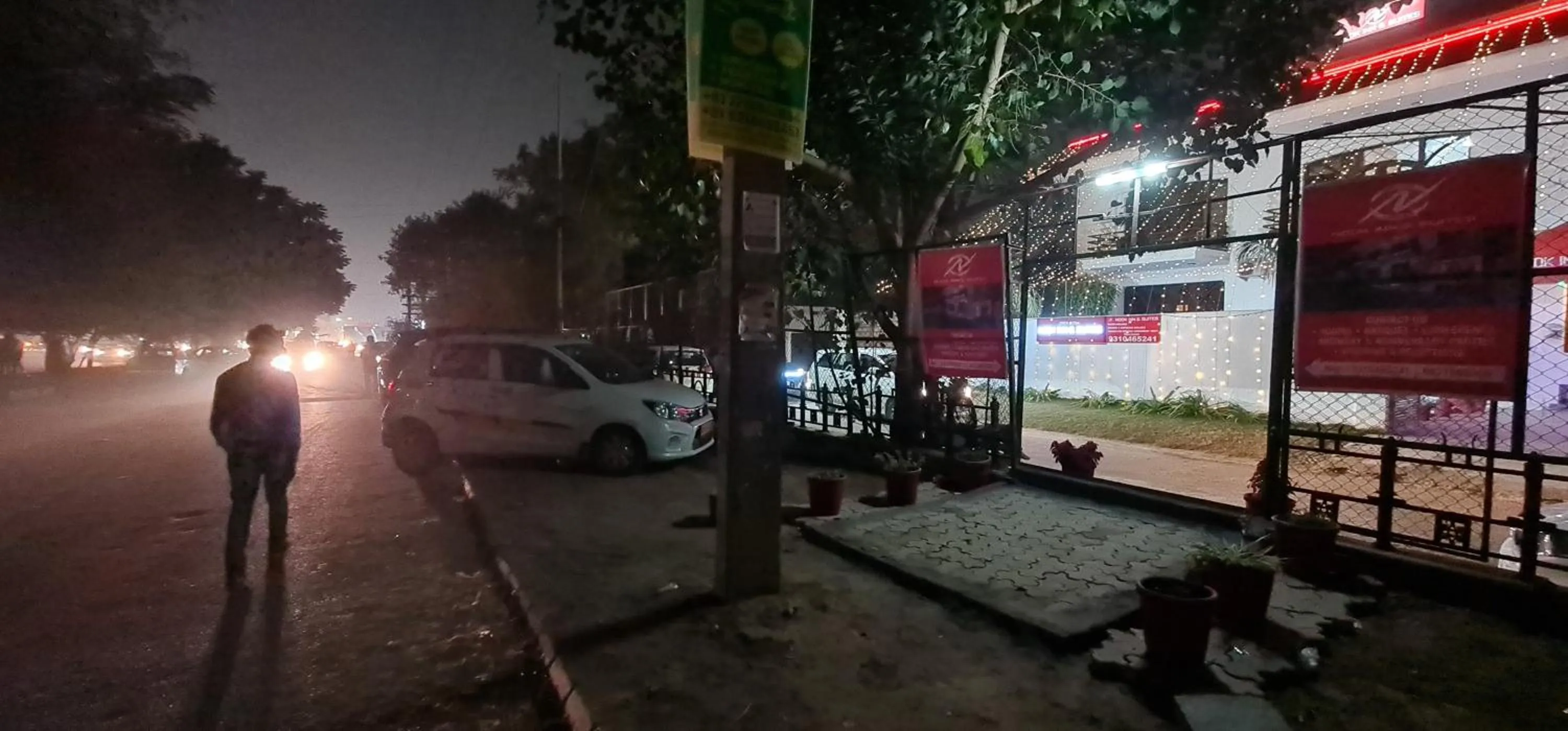 Nook Inn & Suites - MG ROAD METRO