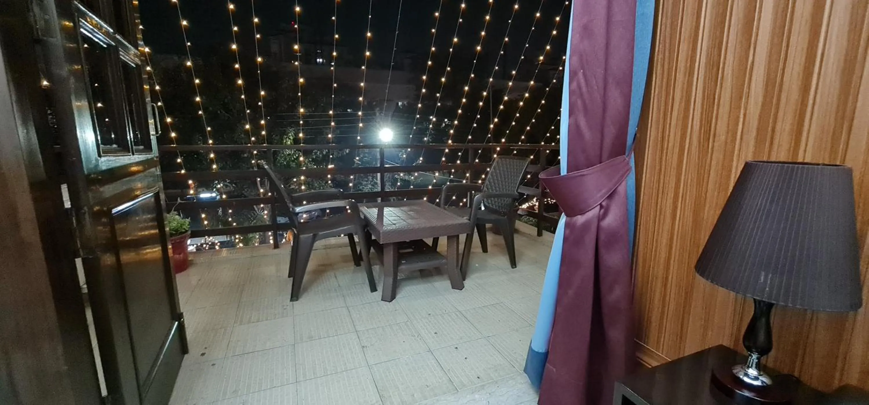 Nook Inn & Suites - MG ROAD METRO