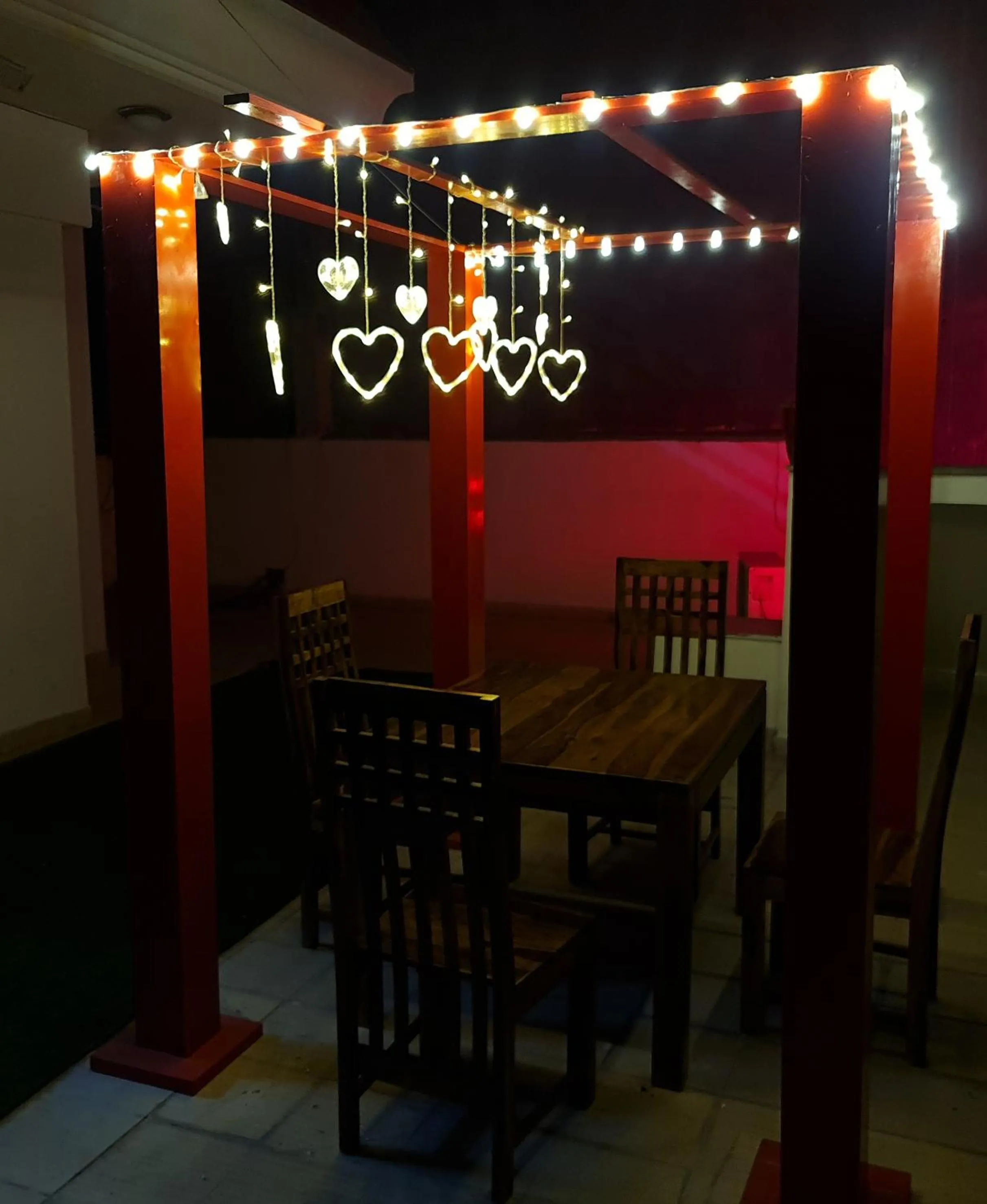 Nook Inn & Suites - MG ROAD METRO