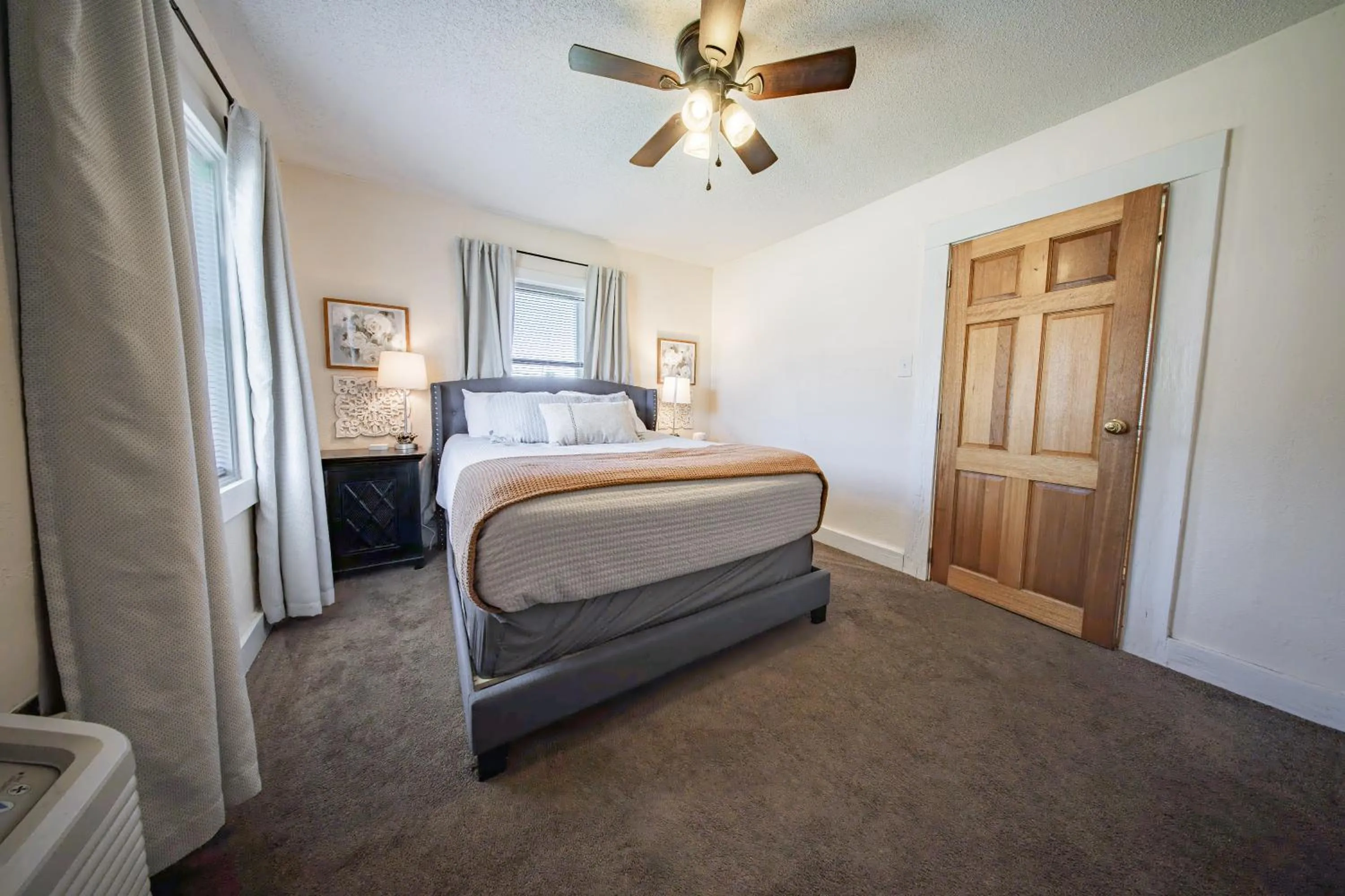 Bed in The Flats on Florida St - Super Comfy 2-Bedroom Apartments