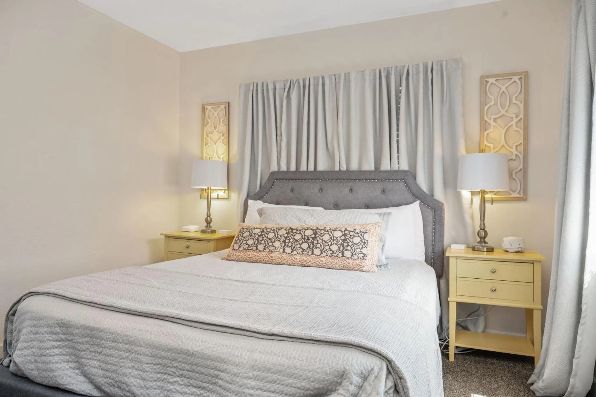 Bedroom, Bed in The Flats on Florida St - Super Comfy 2-Bedroom Apartments