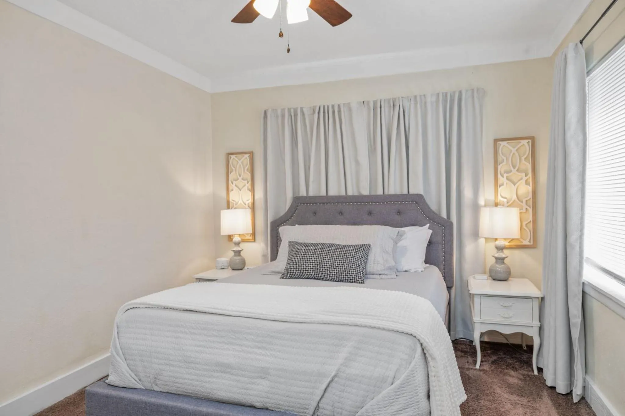 Bed in The Flats on Florida St - Super Comfy 2-Bedroom Apartments