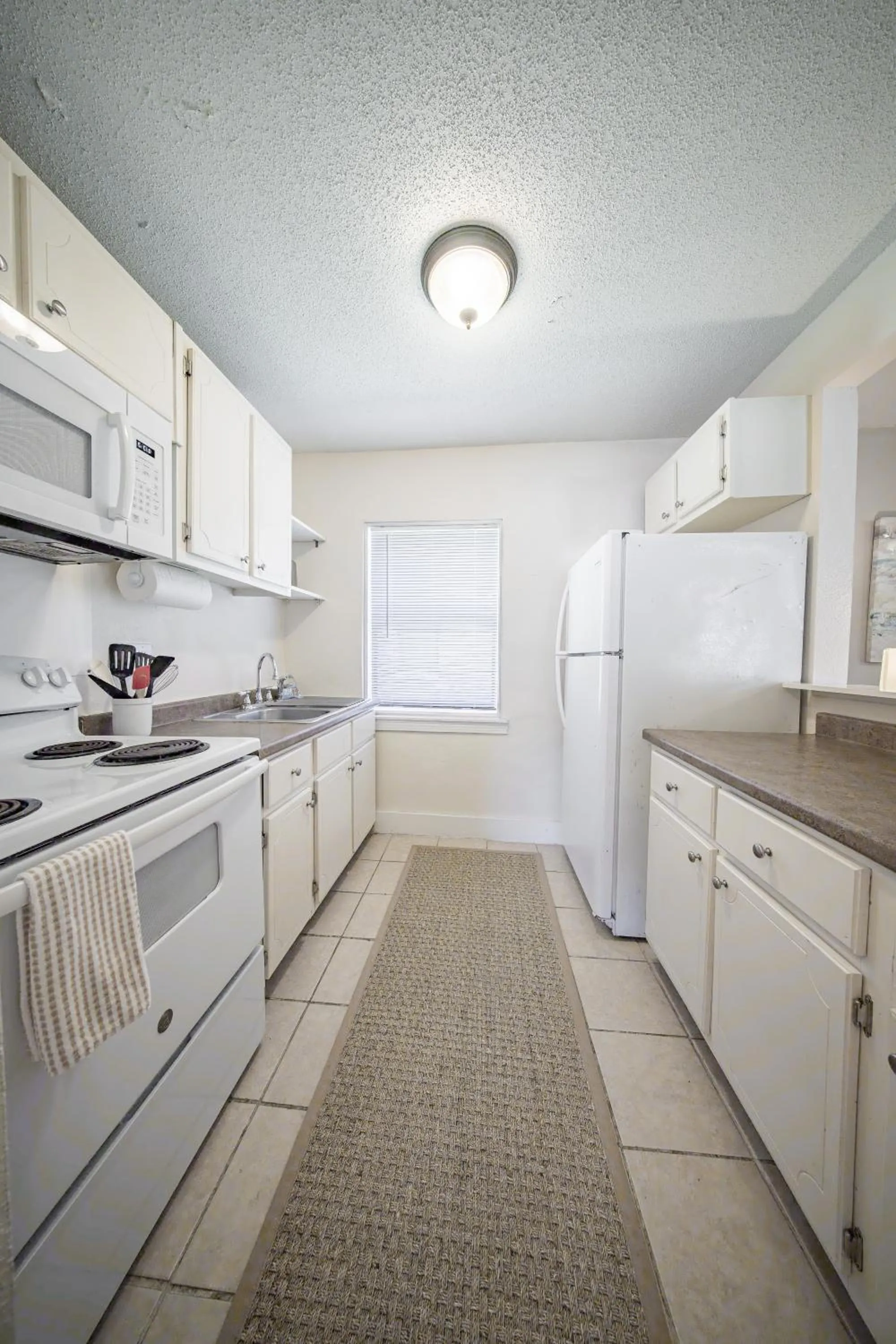 The Flats on Florida St - Super Comfy 2-Bedroom Apartments