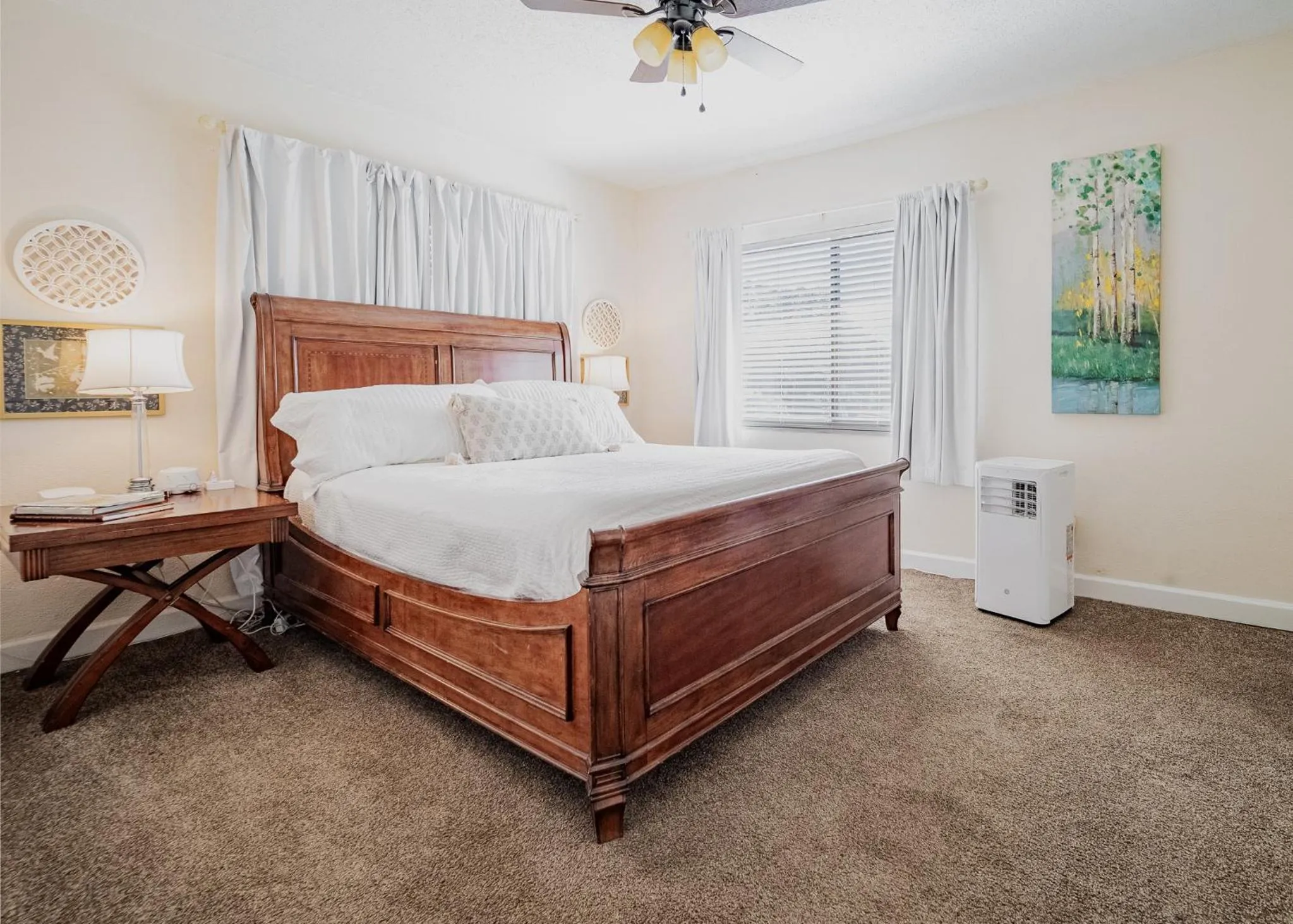 Bedroom, Bed in The Flats on Florida St - Super Comfy 2-Bedroom Apartments